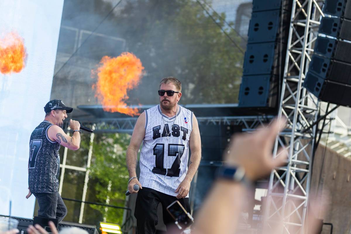 Praha se vrátila do devadesátek. Na pódiu se vystřídali O-Zone, Fun Factory, Masterboy, Rozalla i Bomfunk MC's