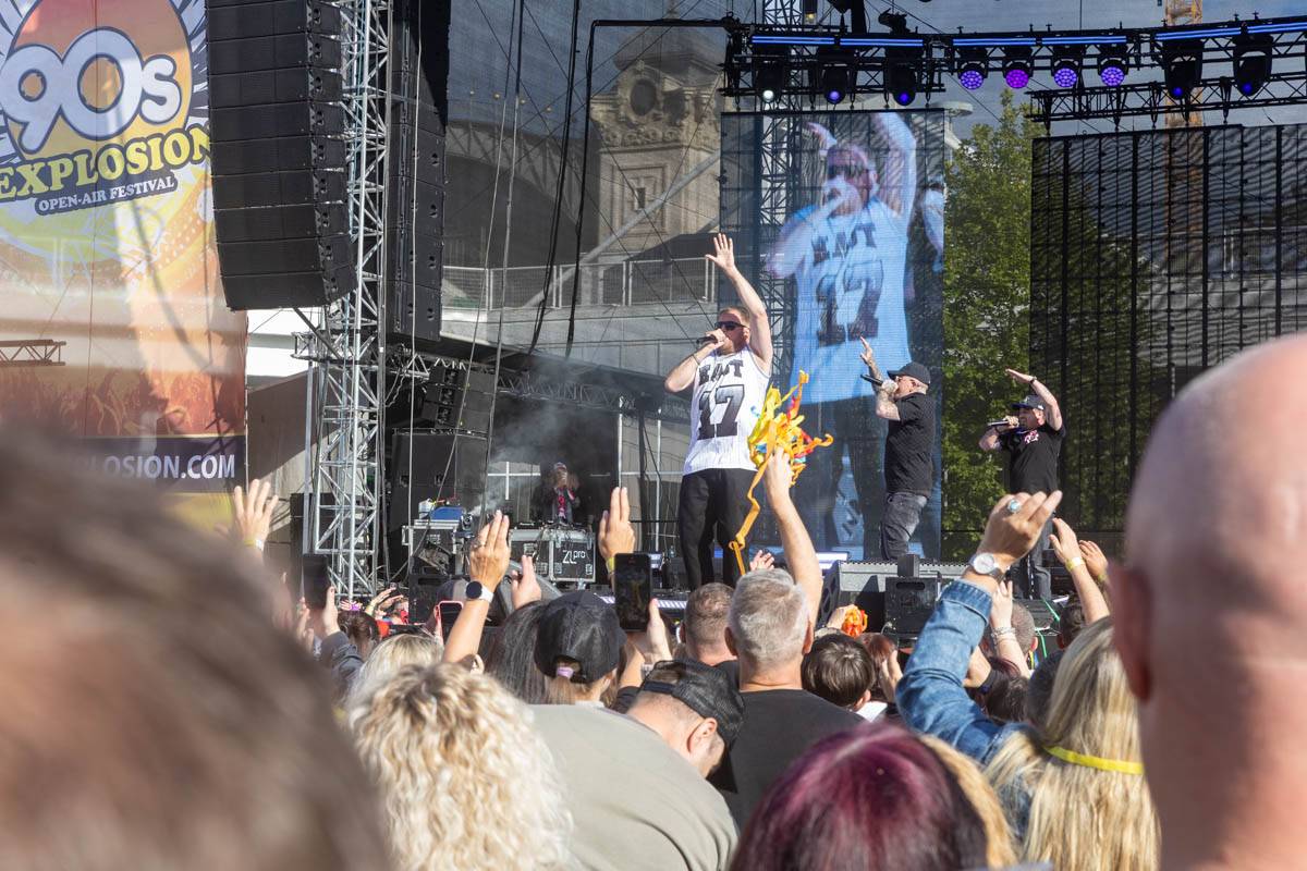 Praha se vrátila do devadesátek. Na pódiu se vystřídali O-Zone, Fun Factory, Masterboy, Rozalla i Bomfunk MC's