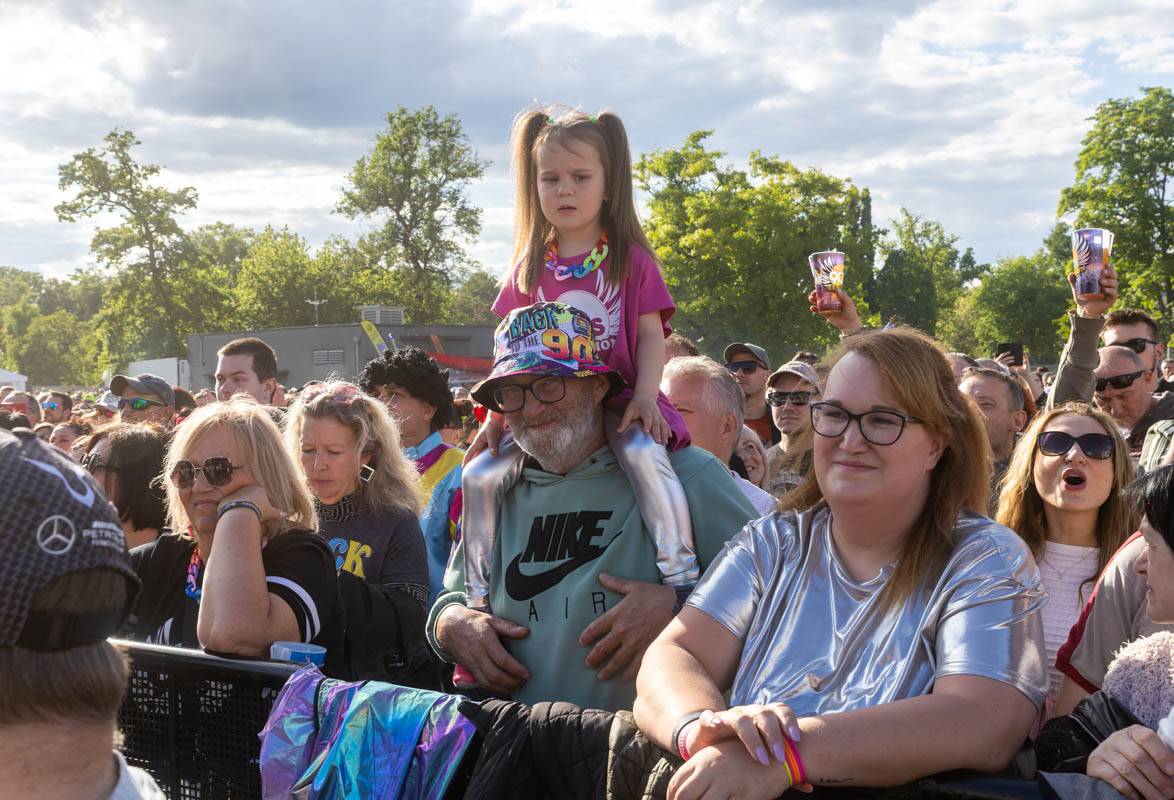 Praha se vrátila do devadesátek. Na pódiu se vystřídali O-Zone, Fun Factory, Masterboy, Rozalla i Bomfunk MC's