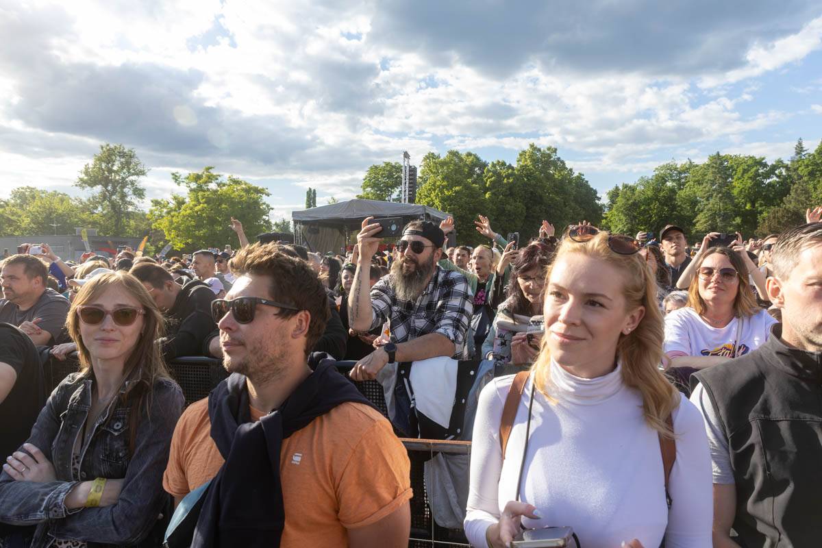 Praha se vrátila do devadesátek. Na pódiu se vystřídali O-Zone, Fun Factory, Masterboy, Rozalla i Bomfunk MC's