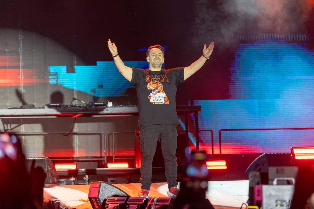 Praha se vrátila do devadesátek. Na pódiu se vystřídali O-Zone, Fun Factory, Masterboy, Rozalla i Bomfunk MC's