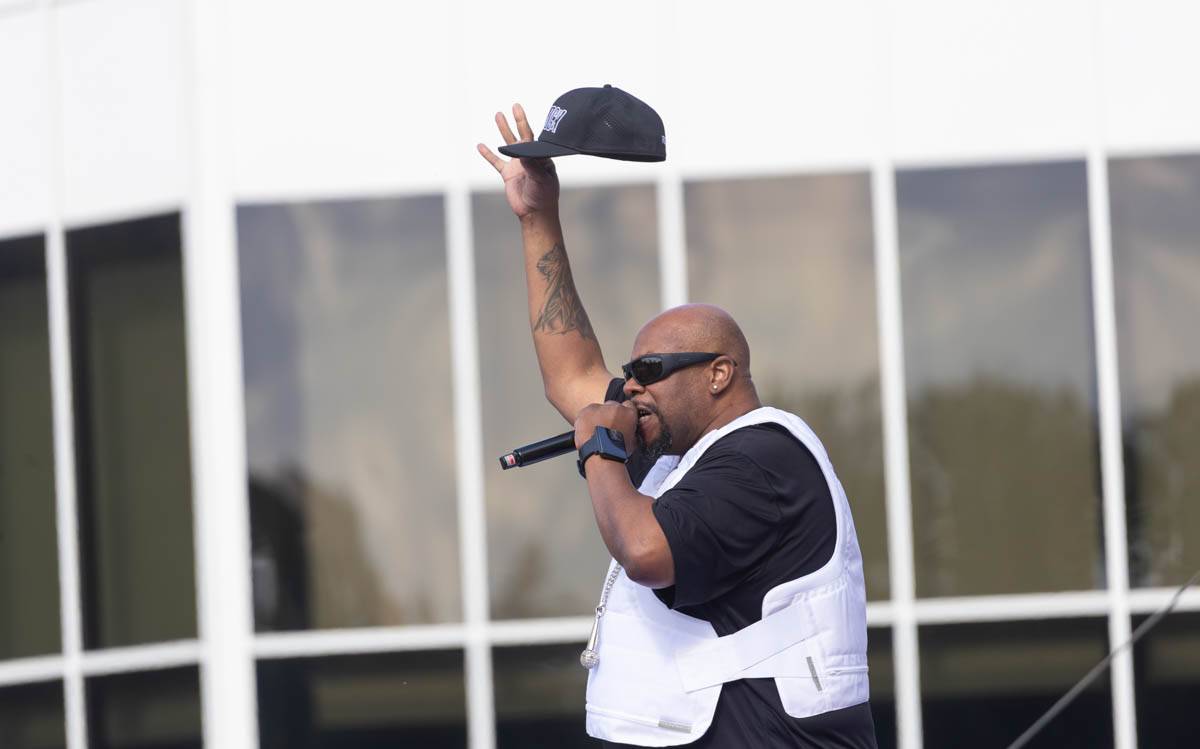 Praha se vrátila do devadesátek. Na pódiu se vystřídali O-Zone, Fun Factory, Masterboy, Rozalla i Bomfunk MC's