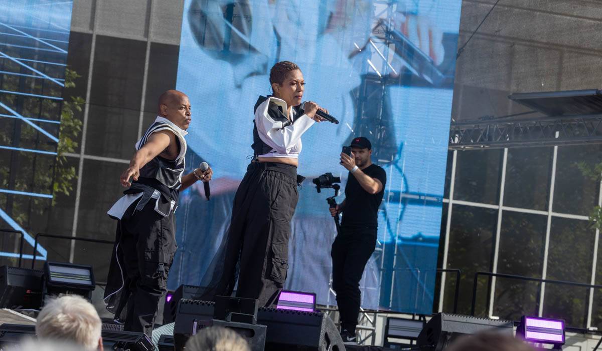 Praha se vrátila do devadesátek. Na pódiu se vystřídali O-Zone, Fun Factory, Masterboy, Rozalla i Bomfunk MC's