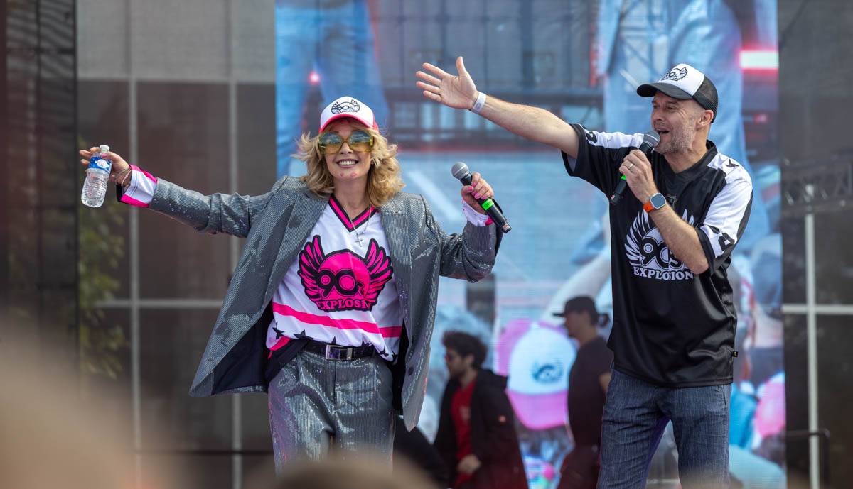 Praha se vrátila do devadesátek. Na pódiu se vystřídali O-Zone, Fun Factory, Masterboy, Rozalla i Bomfunk MC's