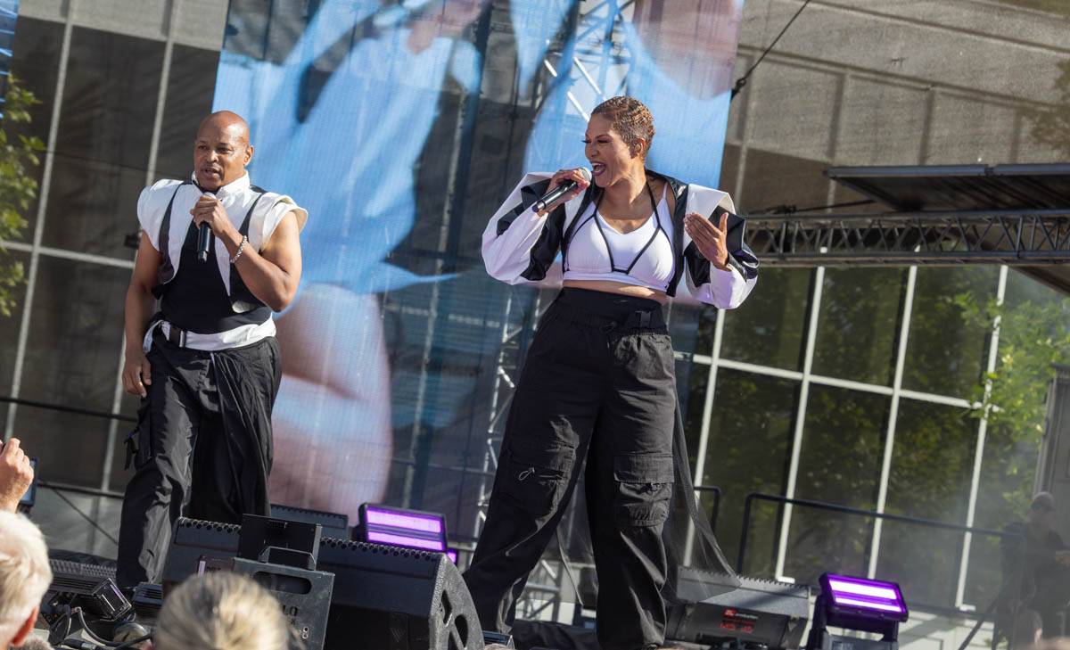 Praha se vrátila do devadesátek. Na pódiu se vystřídali O-Zone, Fun Factory, Masterboy, Rozalla i Bomfunk MC's