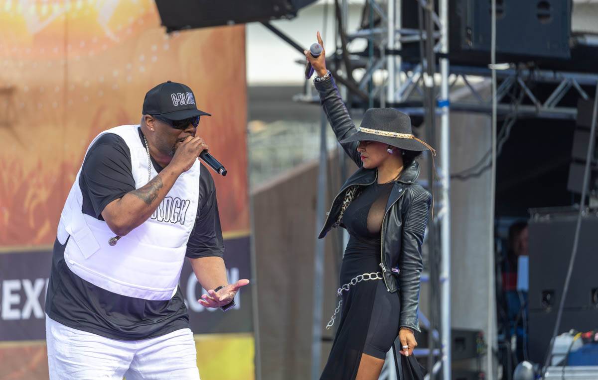 Praha se vrátila do devadesátek. Na pódiu se vystřídali O-Zone, Fun Factory, Masterboy, Rozalla i Bomfunk MC's