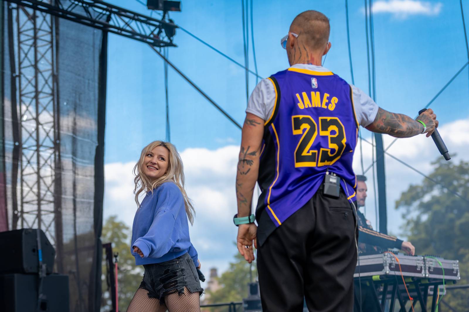 Mezi ploty, den první: Energičtí Skyline, okouzlující Tereza Balonová i legenda Richard Müller