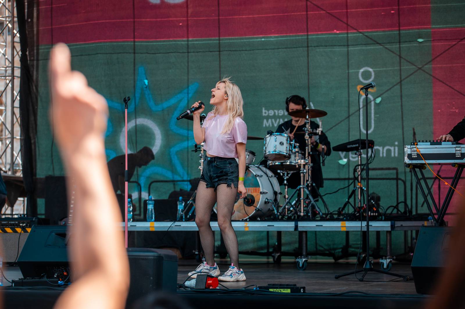 Mezi ploty, den první: Energičtí Skyline, okouzlující Tereza Balonová i legenda Richard Müller