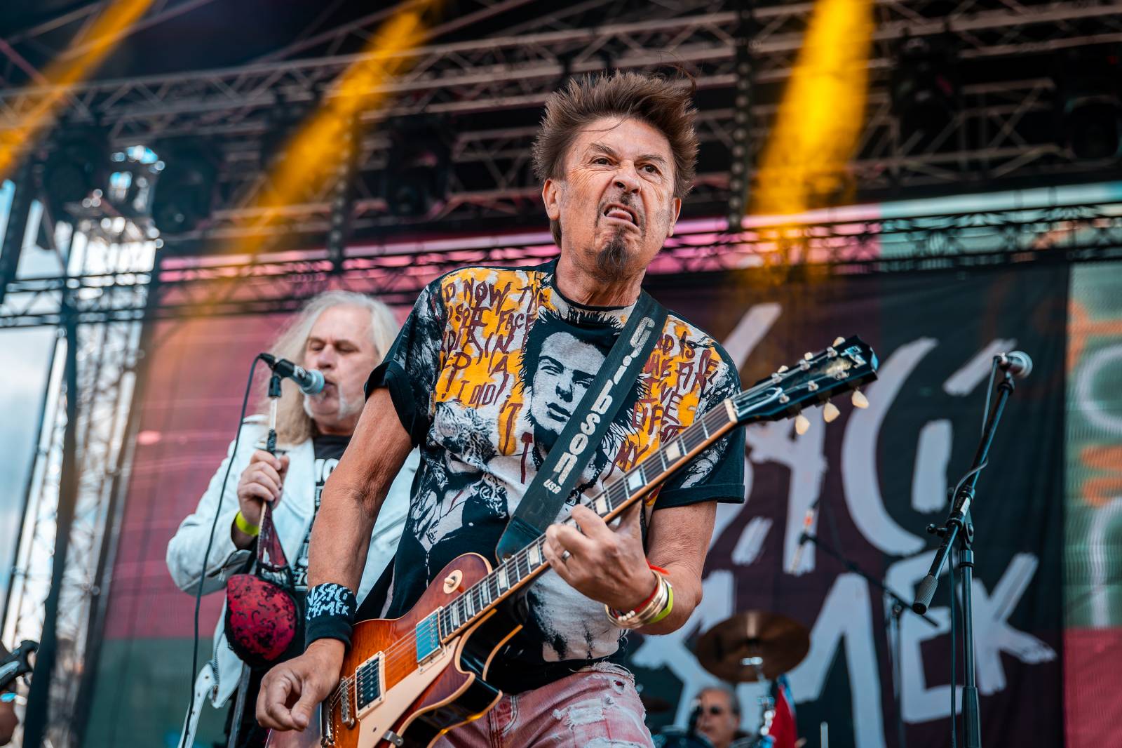 Mezi ploty, den první: Energičtí Skyline, okouzlující Tereza Balonová i legenda Richard Müller