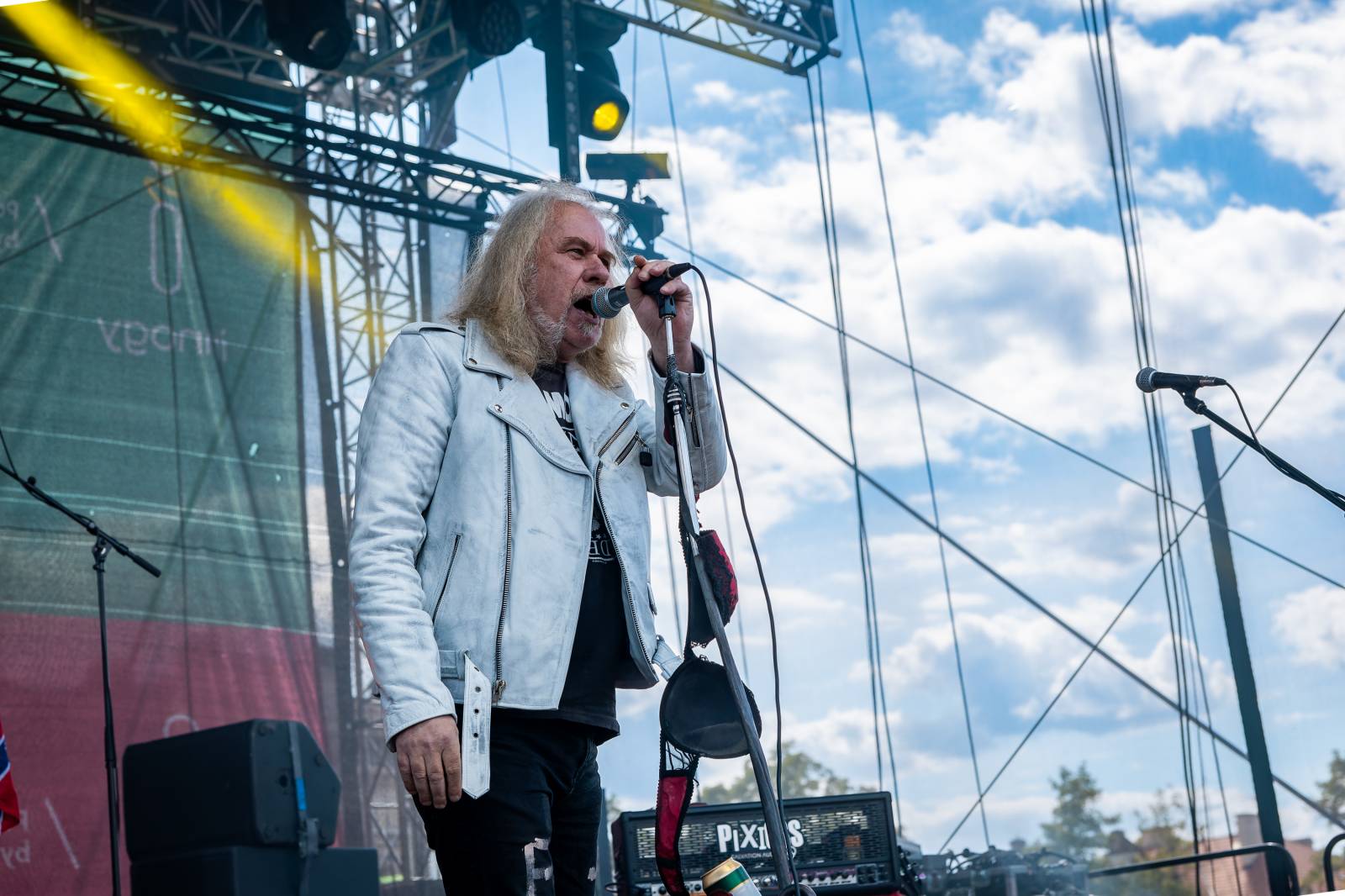 Mezi ploty, den první: Energičtí Skyline, okouzlující Tereza Balonová i legenda Richard Müller