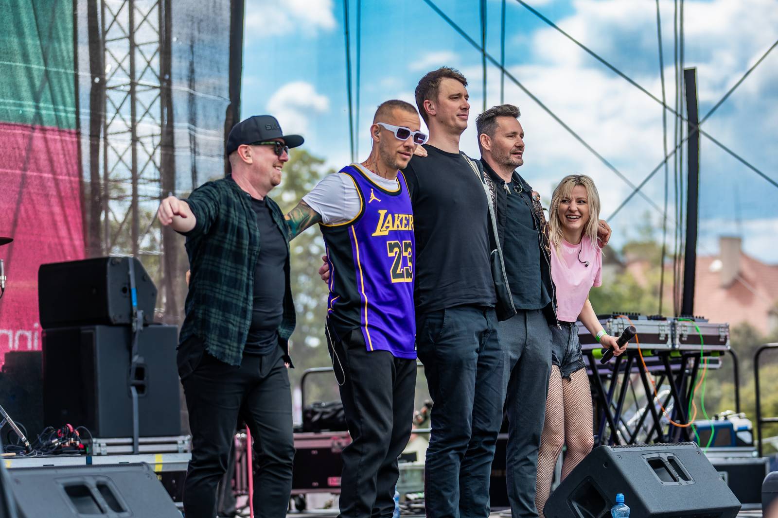 Mezi ploty, den první: Energičtí Skyline, okouzlující Tereza Balonová i legenda Richard Müller