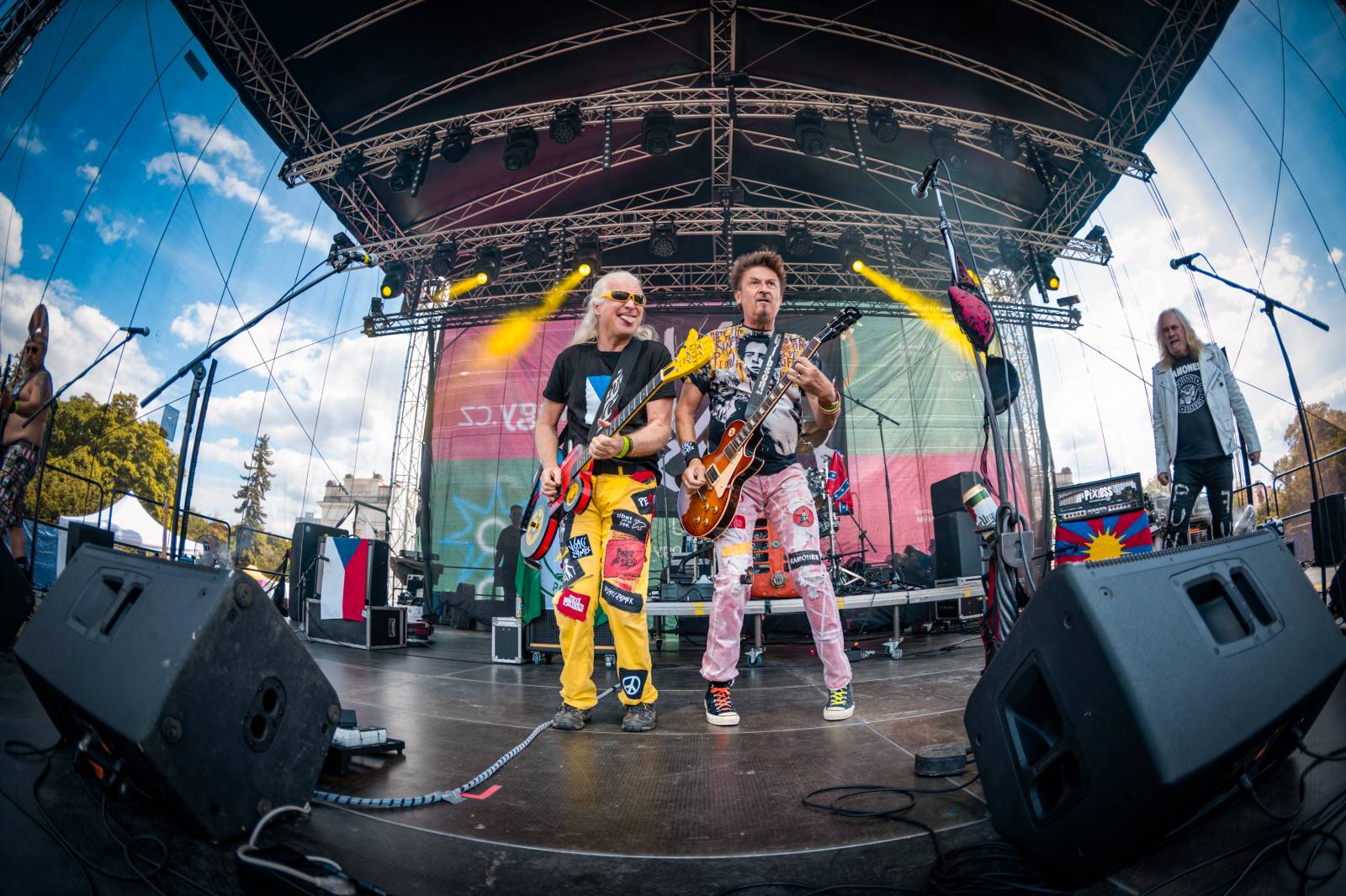 Mezi ploty, den první: Energičtí Skyline, okouzlující Tereza Balonová i legenda Richard Müller