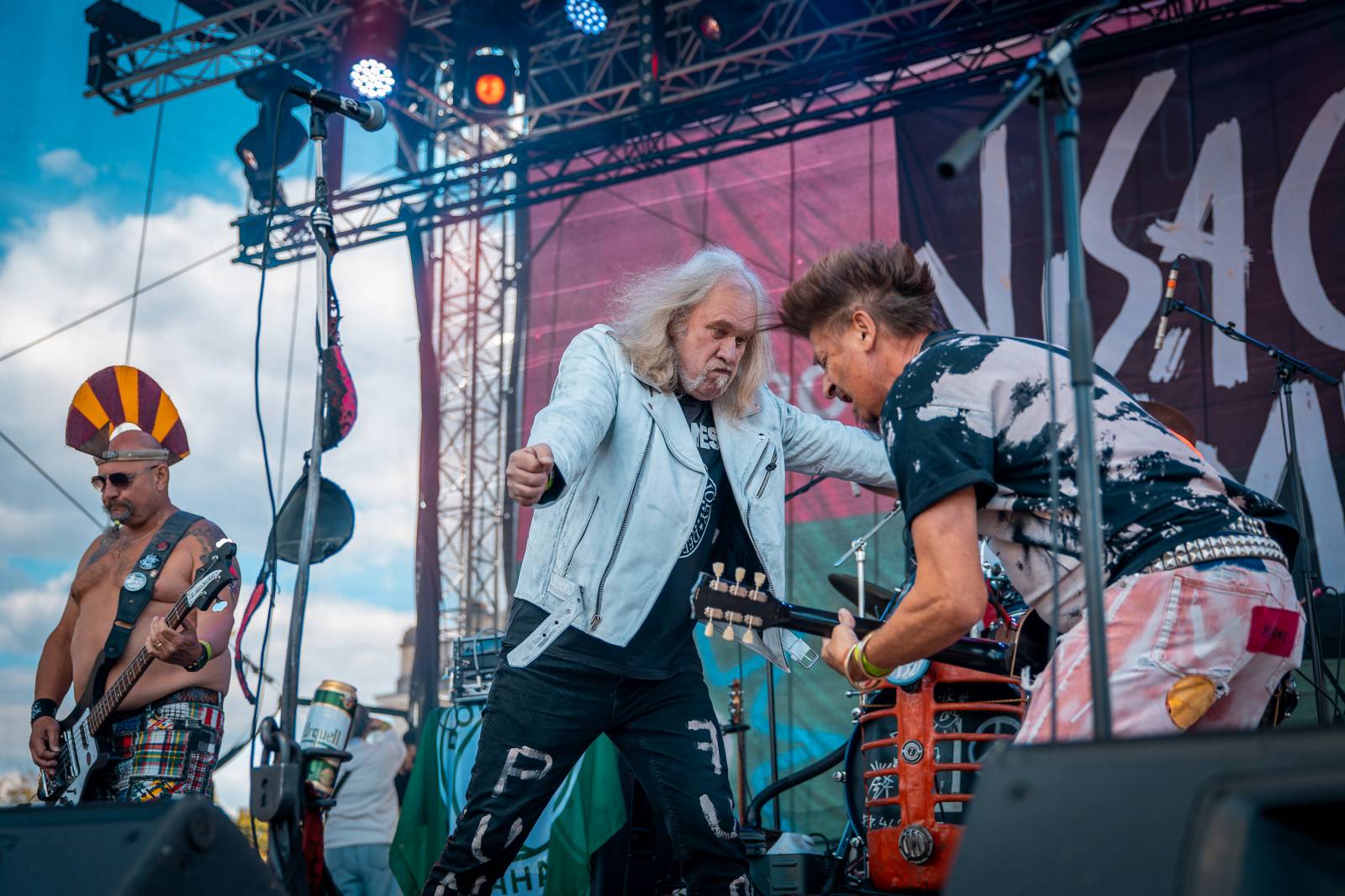 Mezi ploty, den první: Energičtí Skyline, okouzlující Tereza Balonová i legenda Richard Müller