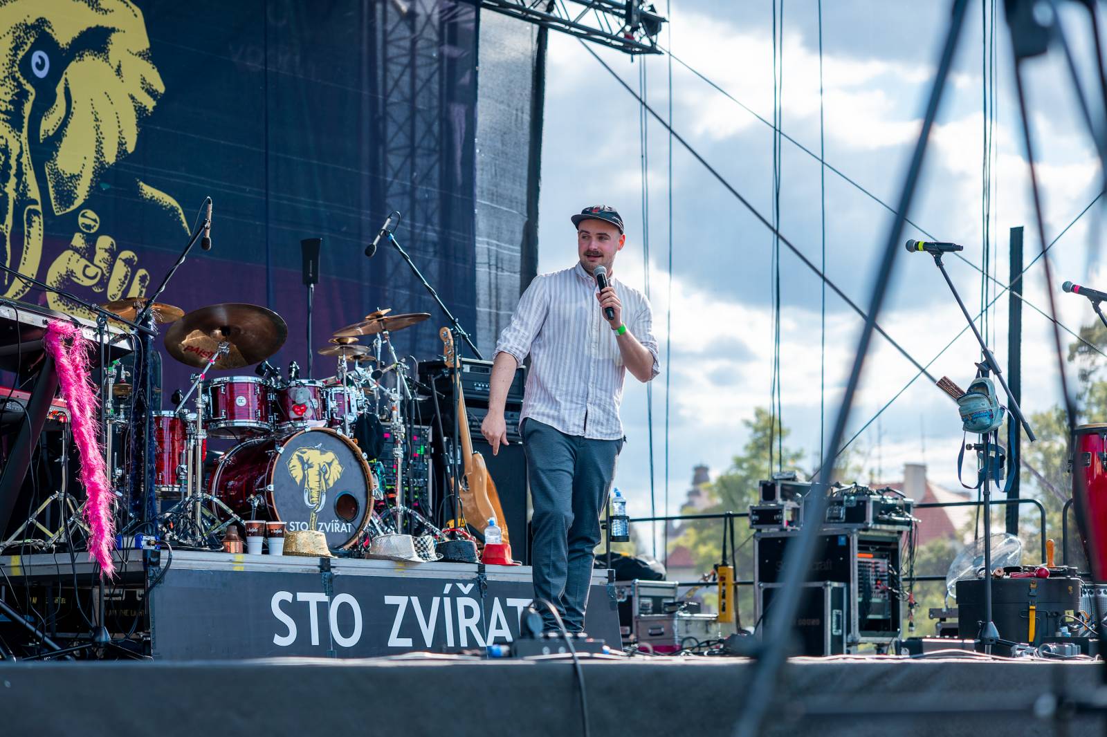 Mezi ploty, den první: Energičtí Skyline, okouzlující Tereza Balonová i legenda Richard Müller