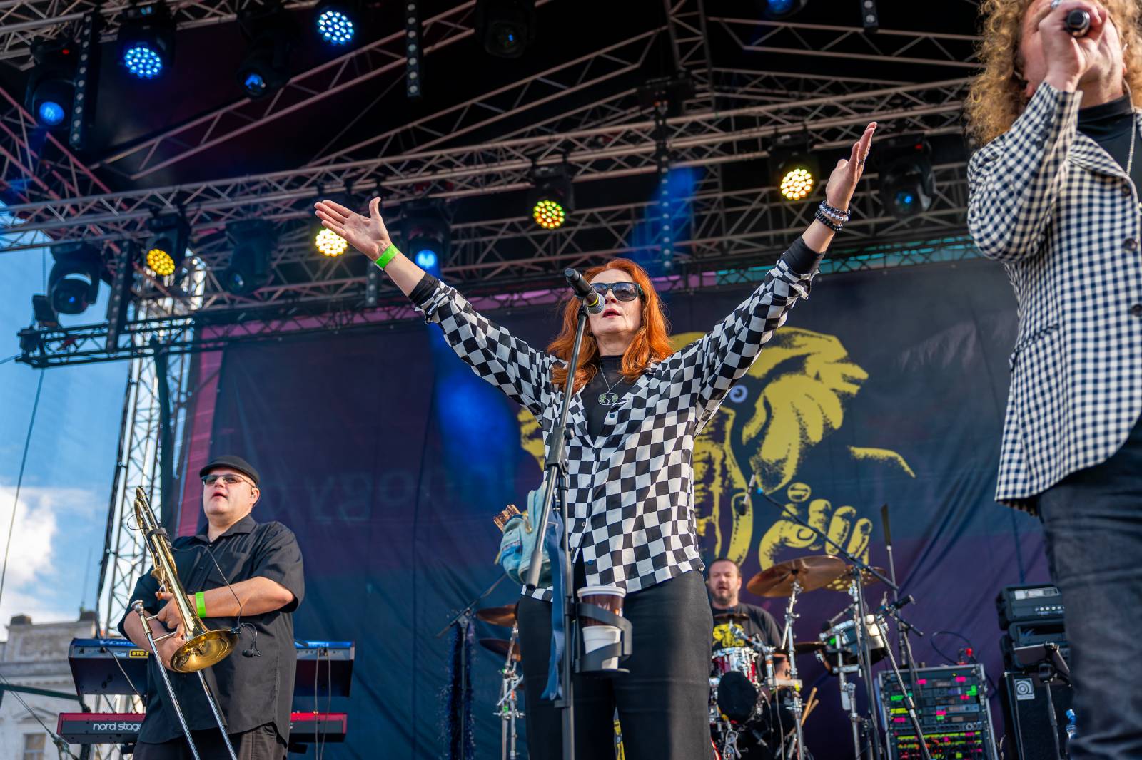 Mezi ploty, den první: Energičtí Skyline, okouzlující Tereza Balonová i legenda Richard Müller