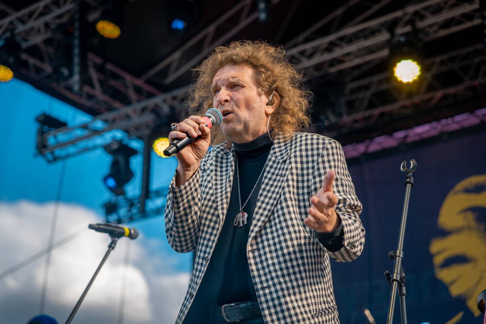 Mezi ploty, den první: Energičtí Skyline, okouzlující Tereza Balonová i legenda Richard Müller