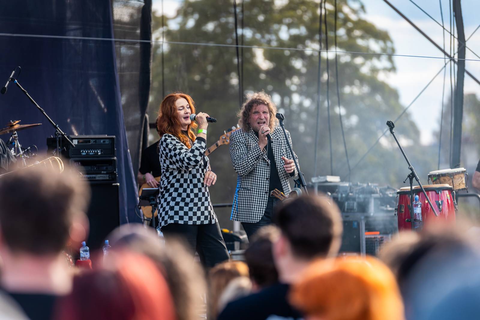 Mezi ploty, den první: Energičtí Skyline, okouzlující Tereza Balonová i legenda Richard Müller