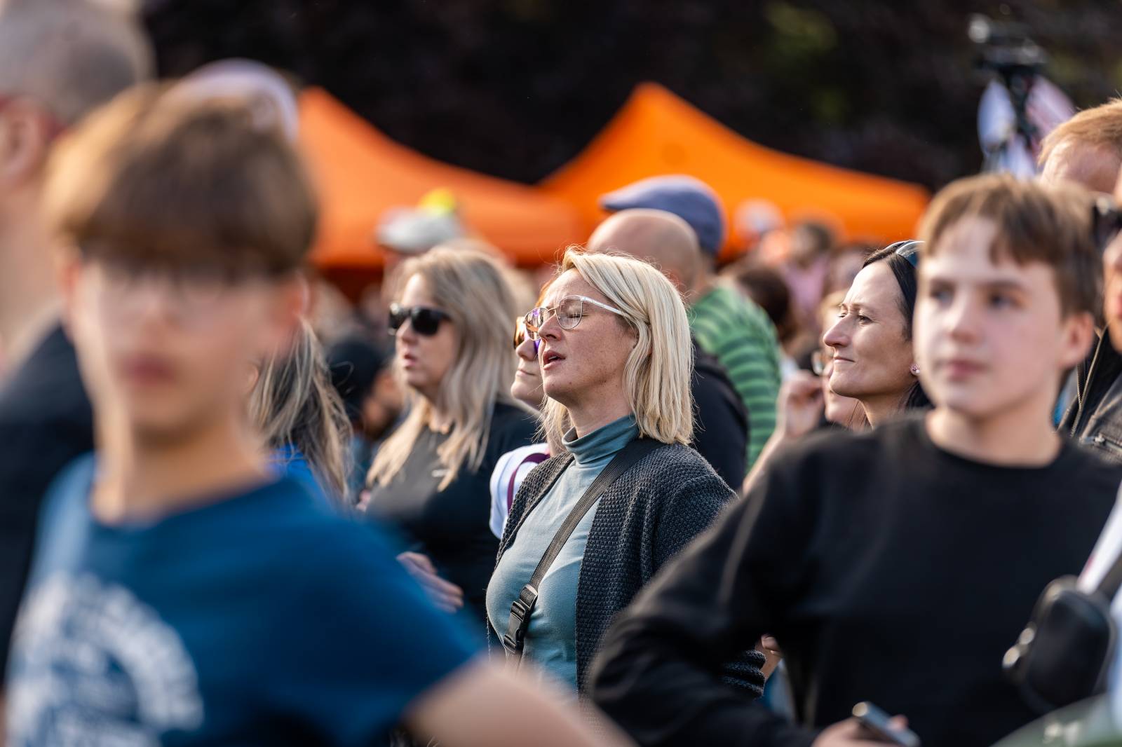 Mezi ploty, den první: Energičtí Skyline, okouzlující Tereza Balonová i legenda Richard Müller