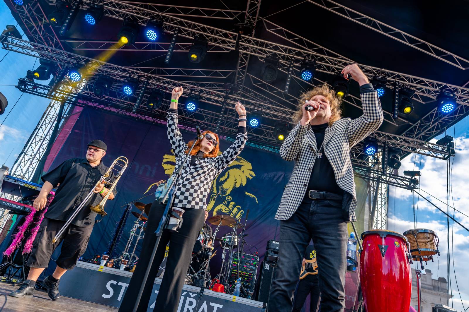 Mezi ploty, den první: Energičtí Skyline, okouzlující Tereza Balonová i legenda Richard Müller