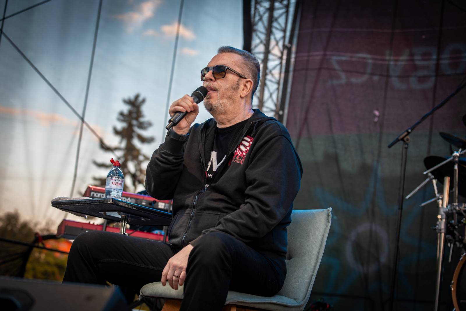 Mezi ploty, den první: Energičtí Skyline, okouzlující Tereza Balonová i legenda Richard Müller