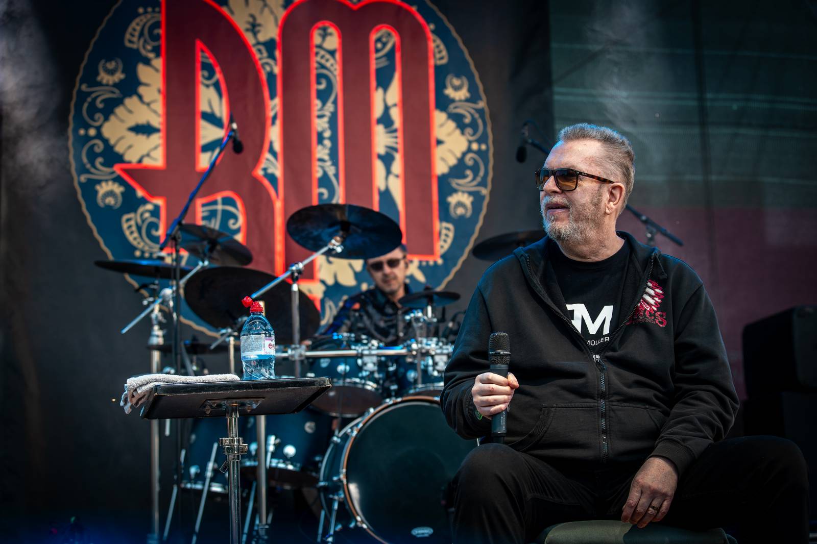 Mezi ploty, den první: Energičtí Skyline, okouzlující Tereza Balonová i legenda Richard Müller