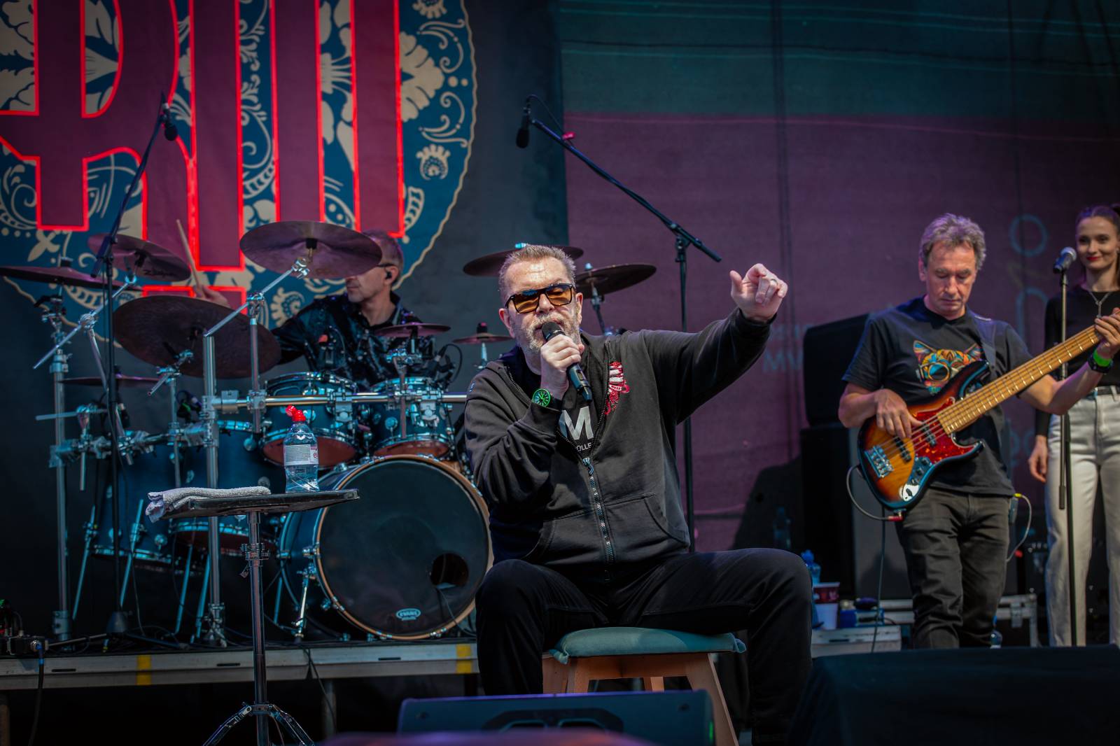 Mezi ploty, den první: Energičtí Skyline, okouzlující Tereza Balonová i legenda Richard Müller