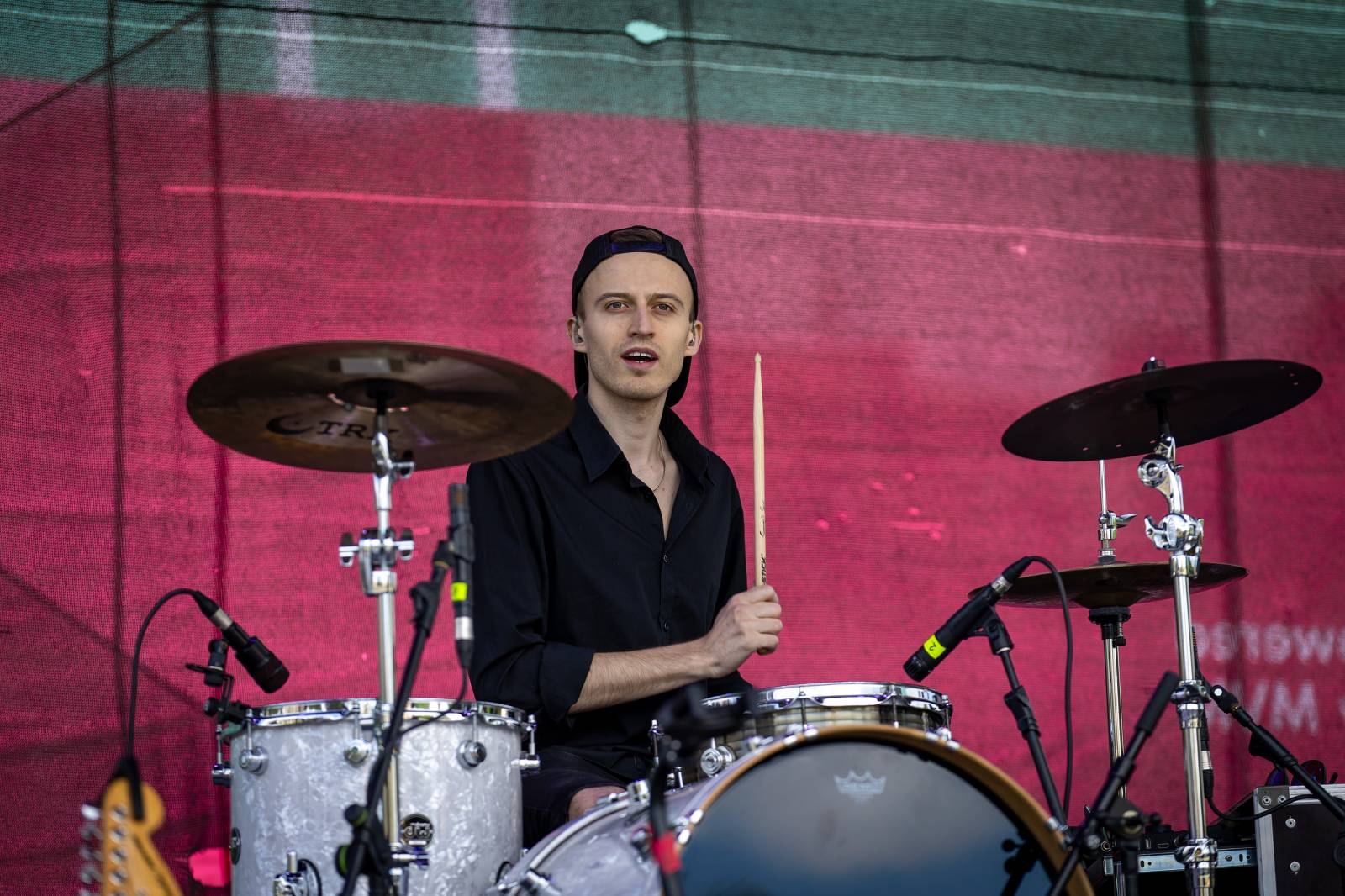 Mezi ploty, den první: Energičtí Skyline, okouzlující Tereza Balonová i legenda Richard Müller