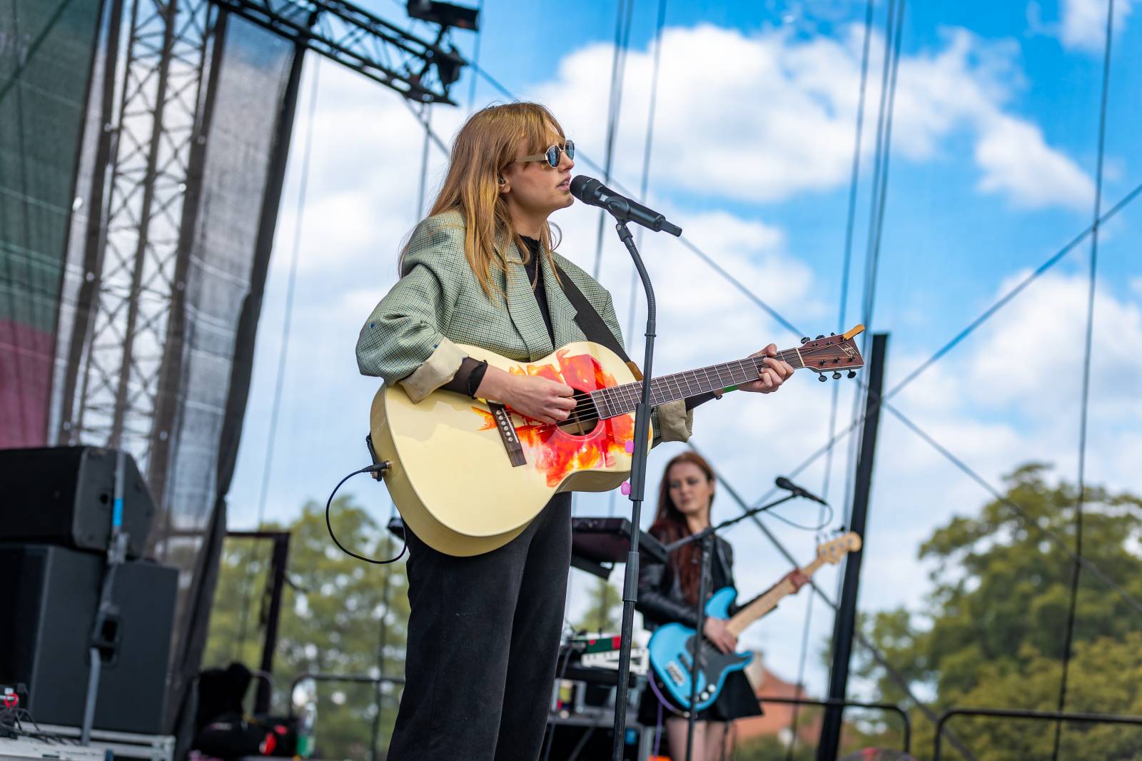 Mezi ploty, den první: Energičtí Skyline, okouzlující Tereza Balonová i legenda Richard Müller