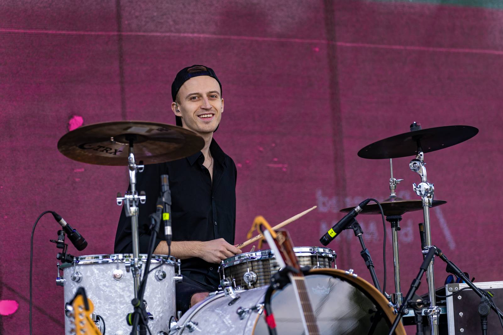 Mezi ploty, den první: Energičtí Skyline, okouzlující Tereza Balonová i legenda Richard Müller