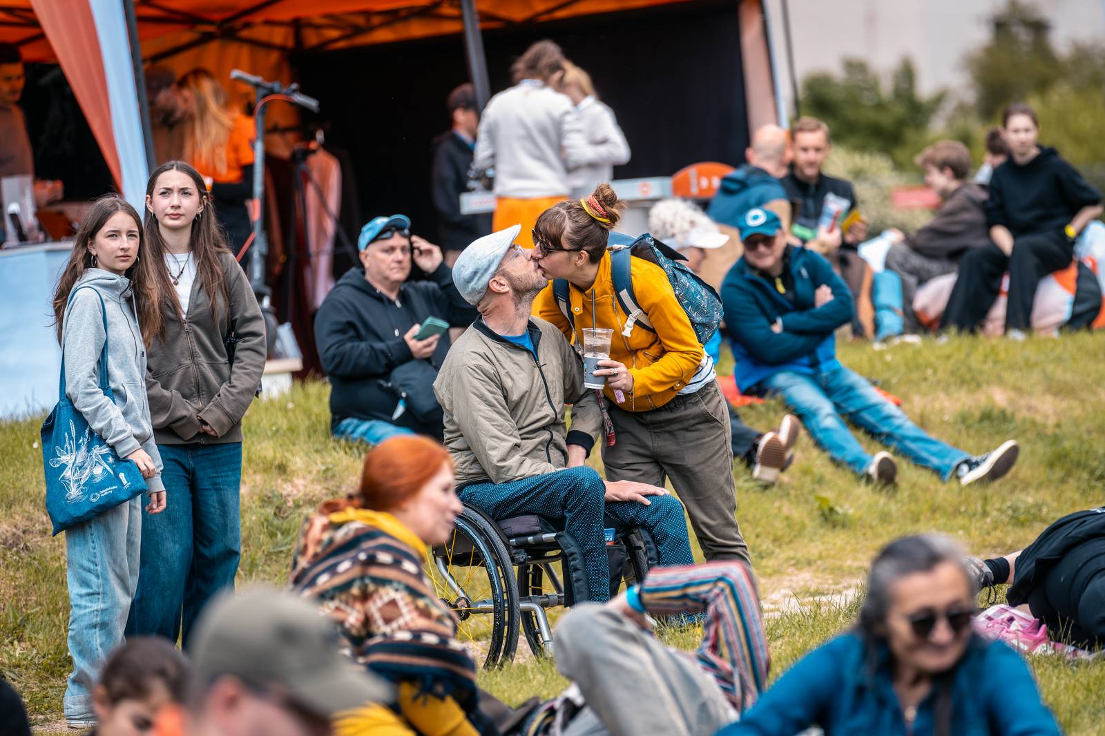 Mezi ploty, den první: Energičtí Skyline, okouzlující Tereza Balonová i legenda Richard Müller