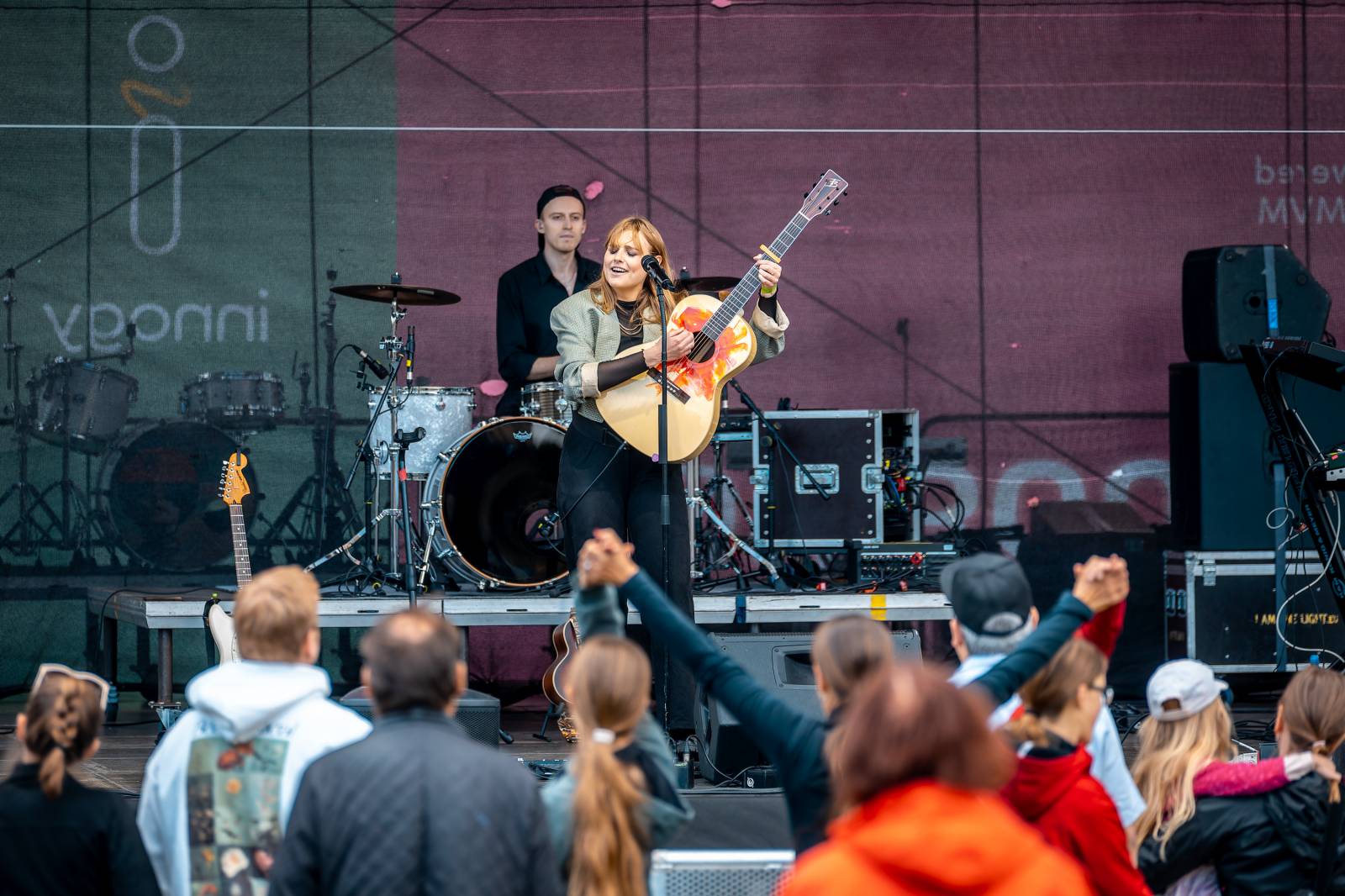 Mezi ploty, den první: Energičtí Skyline, okouzlující Tereza Balonová i legenda Richard Müller