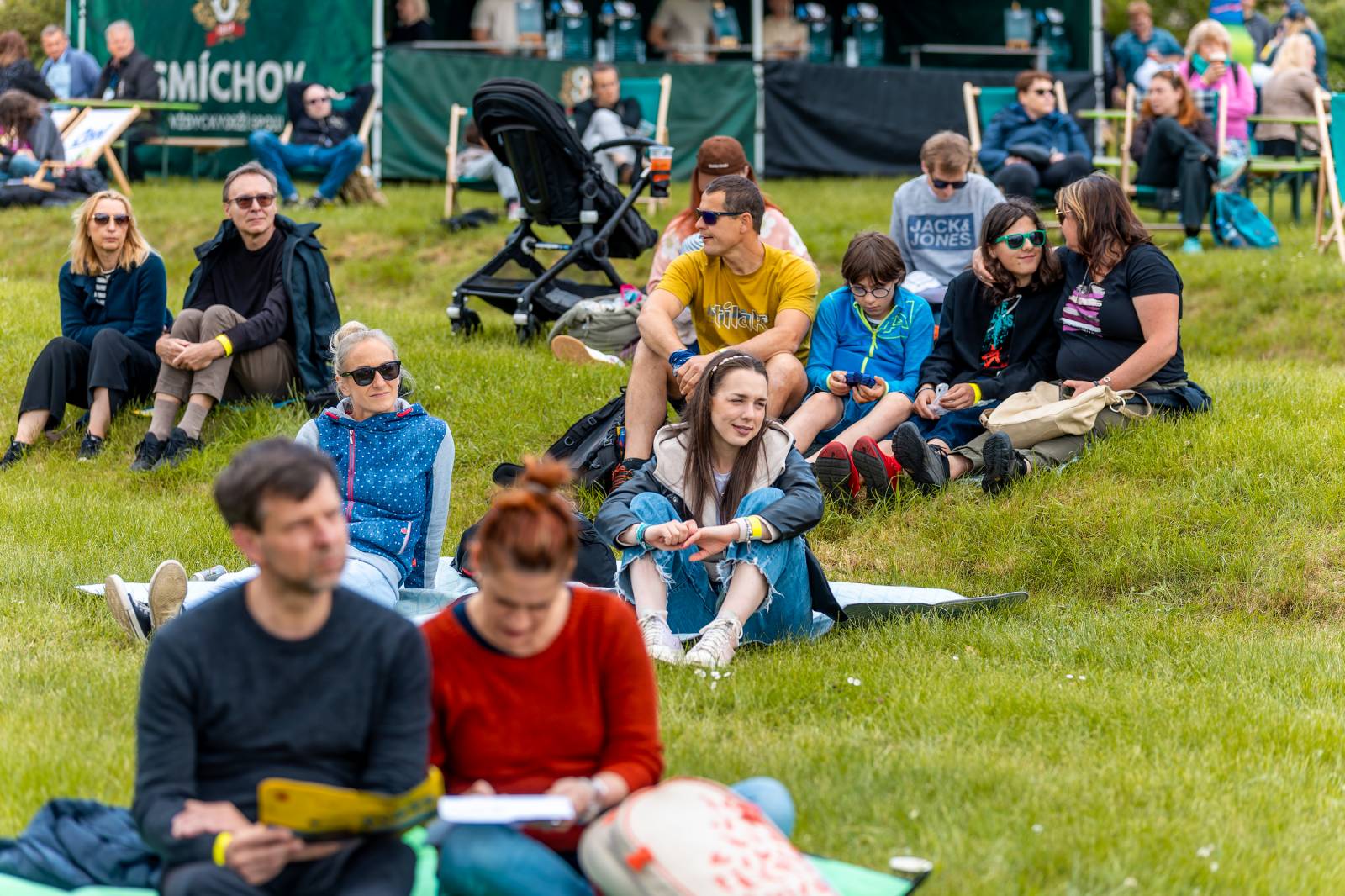 Mezi ploty, den první: Energičtí Skyline, okouzlující Tereza Balonová i legenda Richard Müller