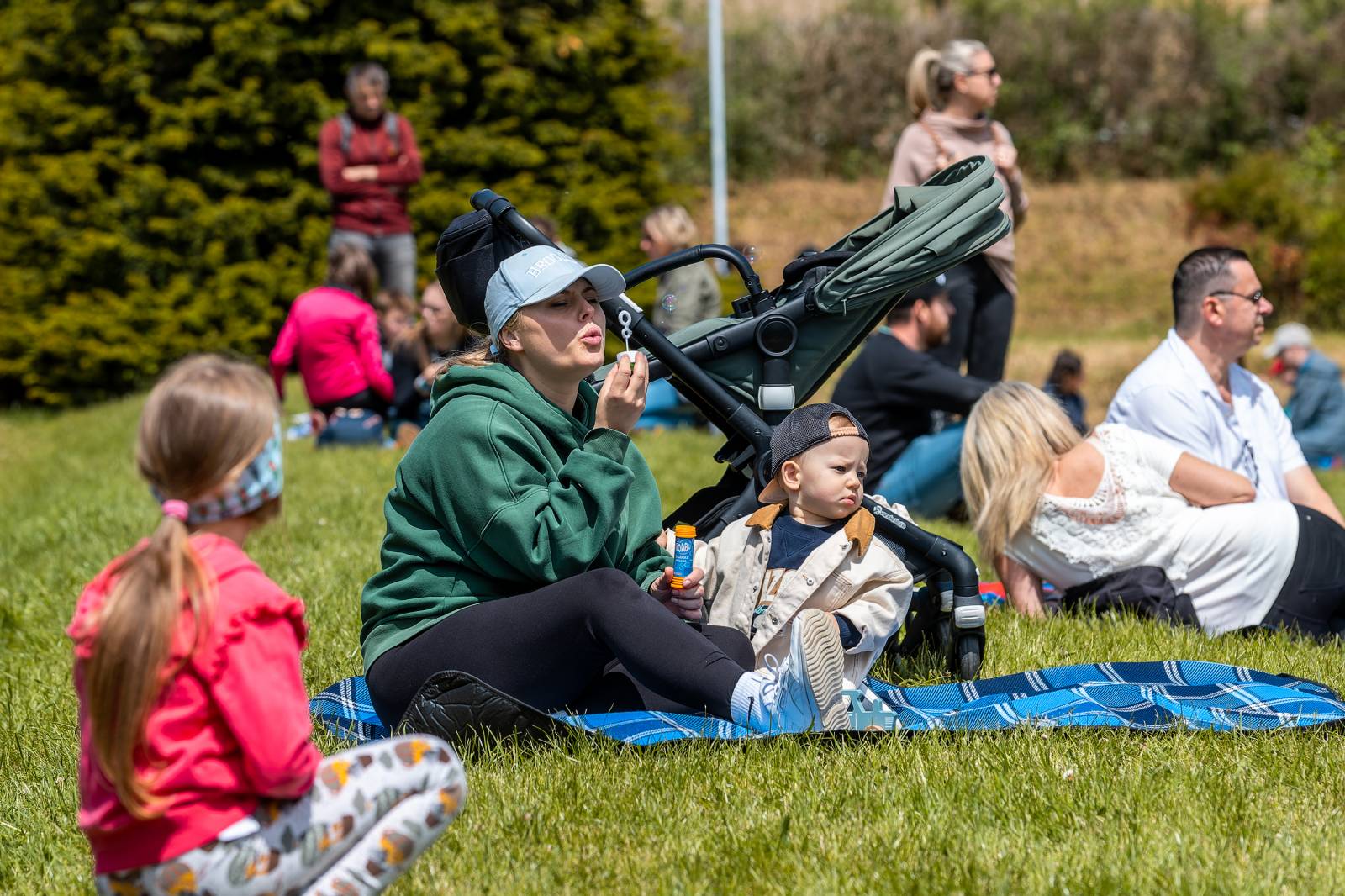 Mezi ploty, den první: Energičtí Skyline, okouzlující Tereza Balonová i legenda Richard Müller