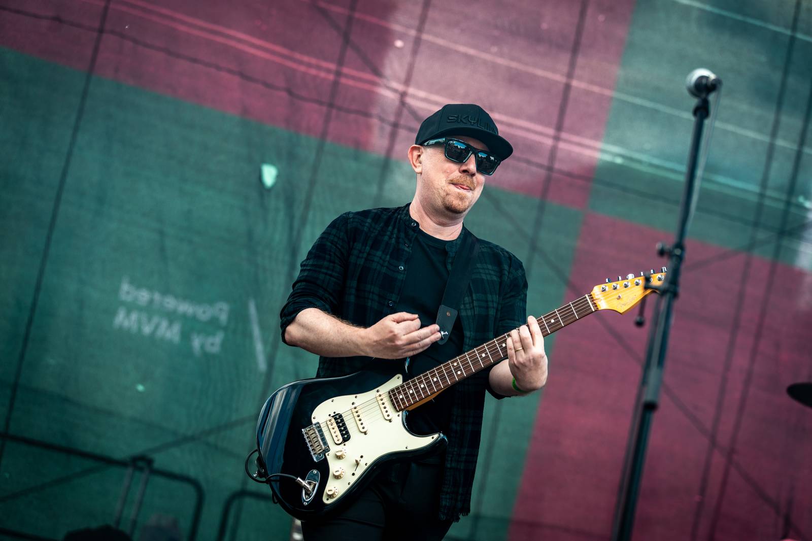 Mezi ploty, den první: Energičtí Skyline, okouzlující Tereza Balonová i legenda Richard Müller