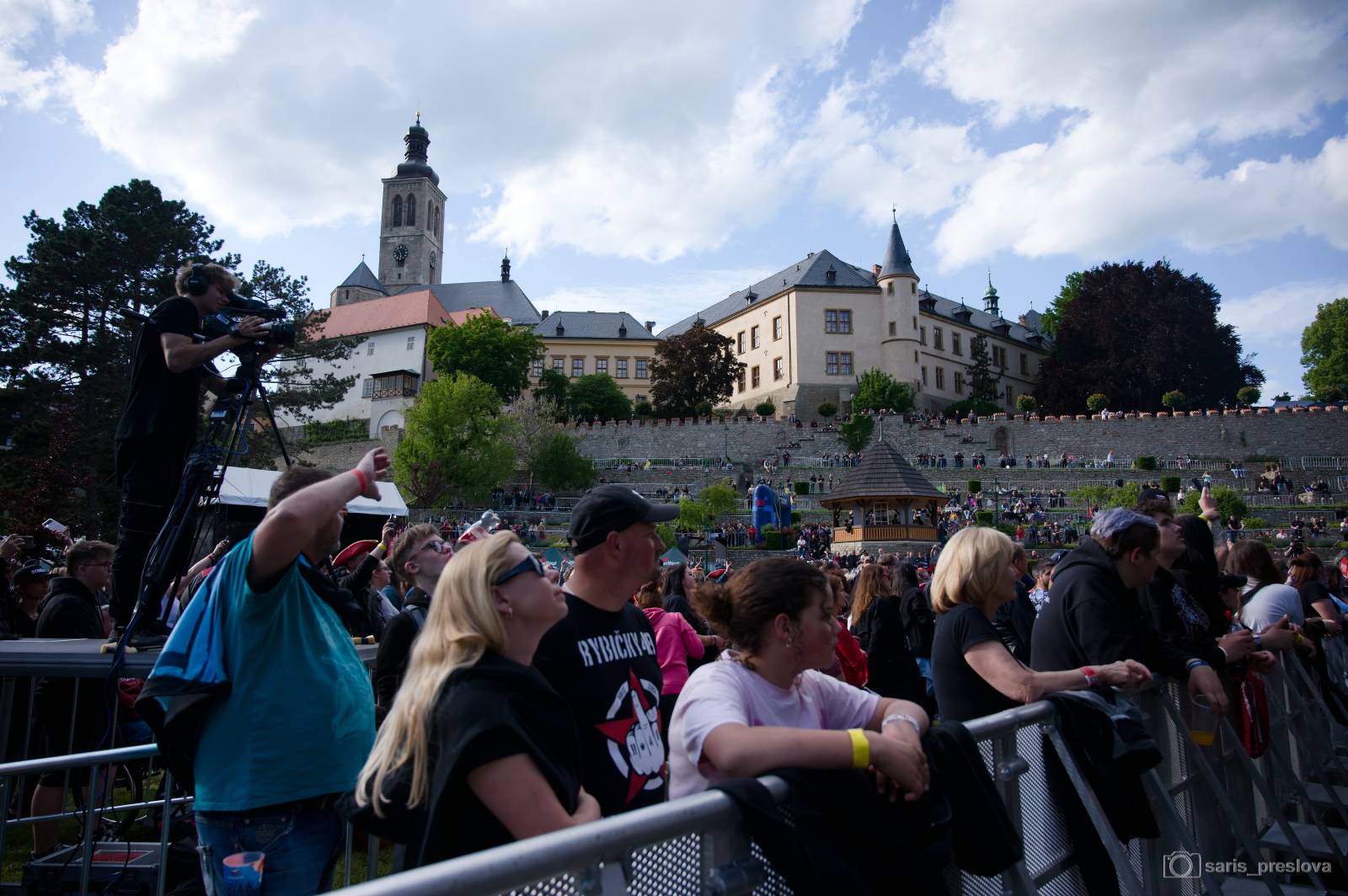 Rybičky 48 vyprodaly megakoncerty v Kutné Hoře. Zahráli Tomáš Klus, Vypsaná fiXa, Holki, Civilní obrana i Street69