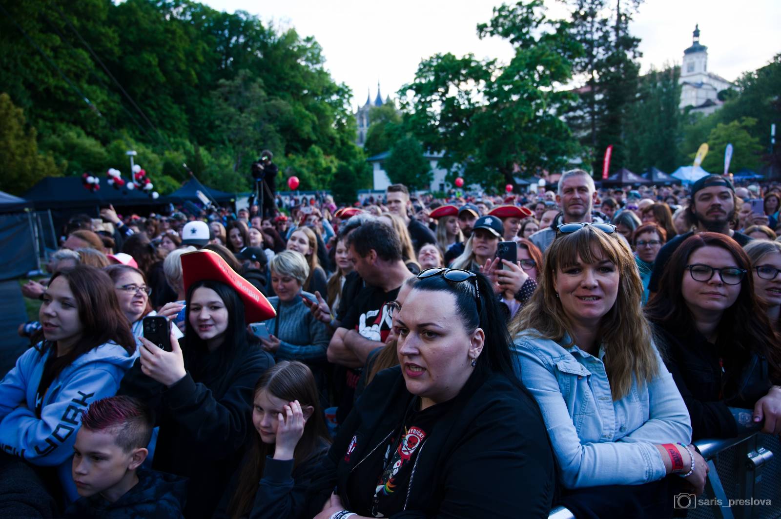Rybičky 48 vyprodaly megakoncerty v Kutné Hoře. Zahráli Tomáš Klus, Vypsaná fiXa, Holki, Civilní obrana i Street69