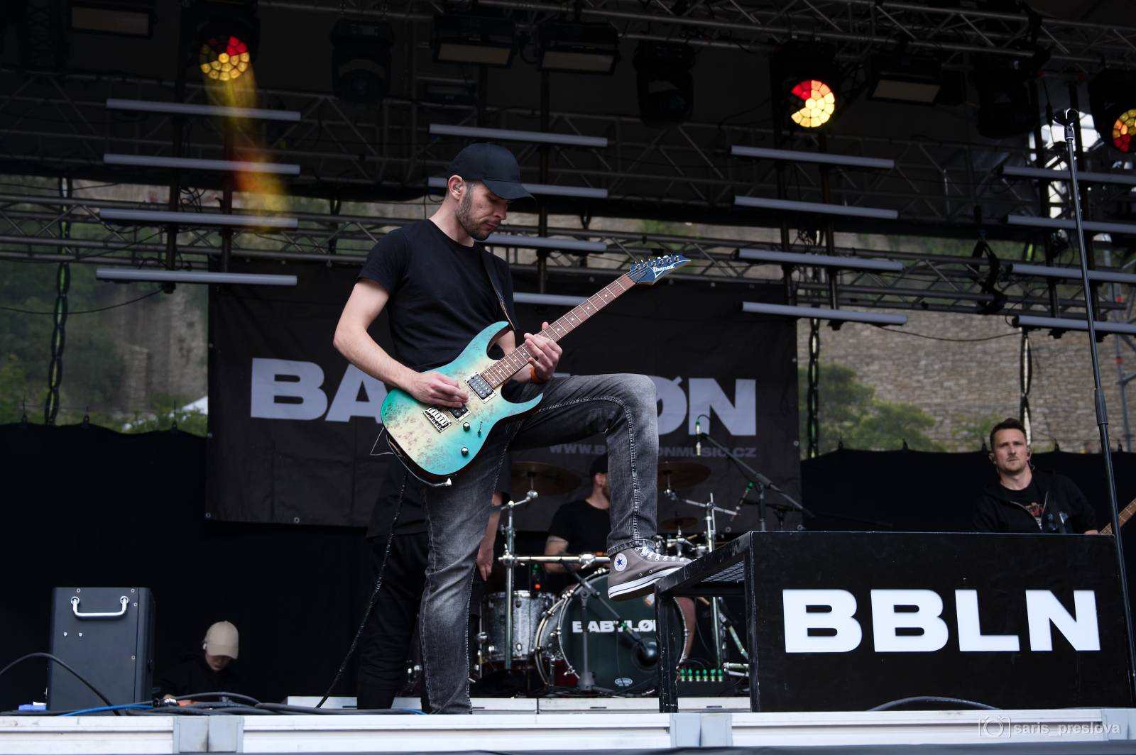 Rybičky 48 vyprodaly megakoncerty v Kutné Hoře. Zahráli Tomáš Klus, Vypsaná fiXa, Holki, Civilní obrana i Street69