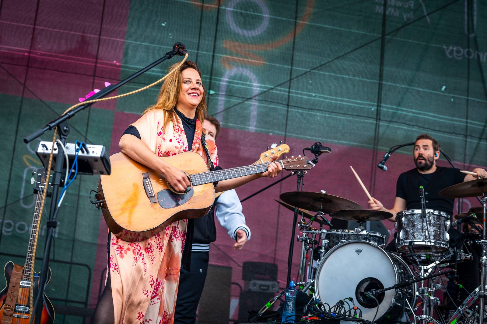 Mezi ploty, den druhý: Ani déšť nezkazil dobrou náladu. Zahráli Olympic, Aneta Langerová, Marta Jandová i Michal Hrůza