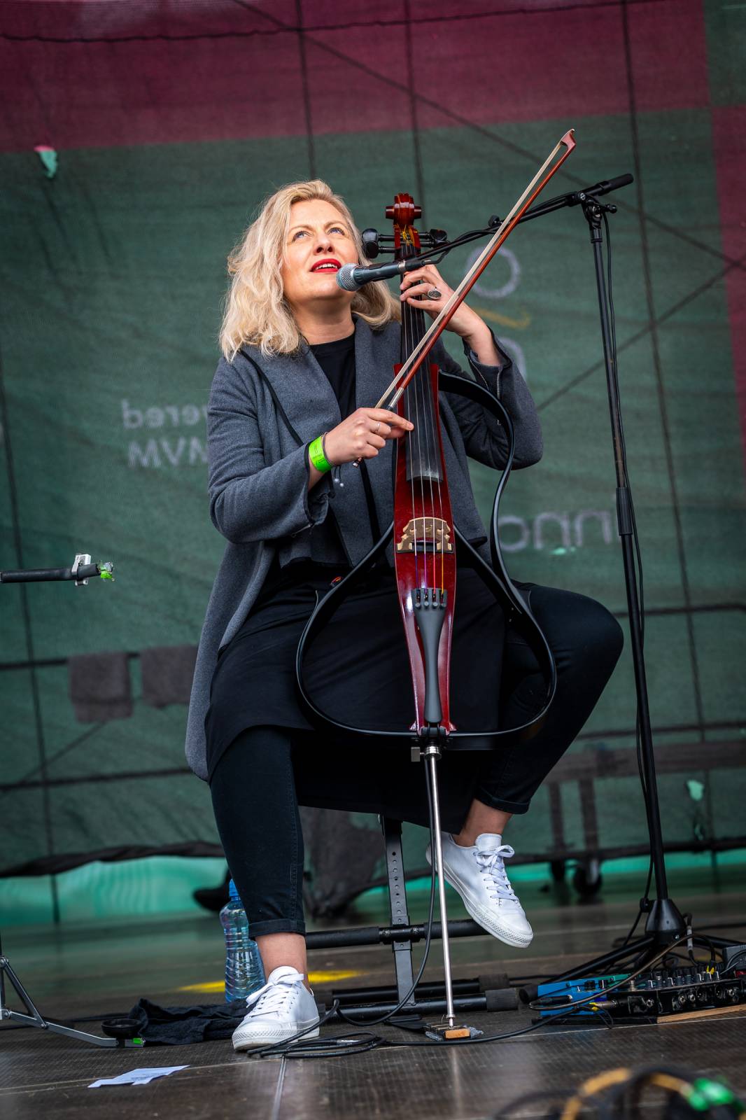 Mezi ploty, den druhý: Ani déšť nezkazil dobrou náladu. Zahráli Olympic, Aneta Langerová, Marta Jandová i Michal Hrůza