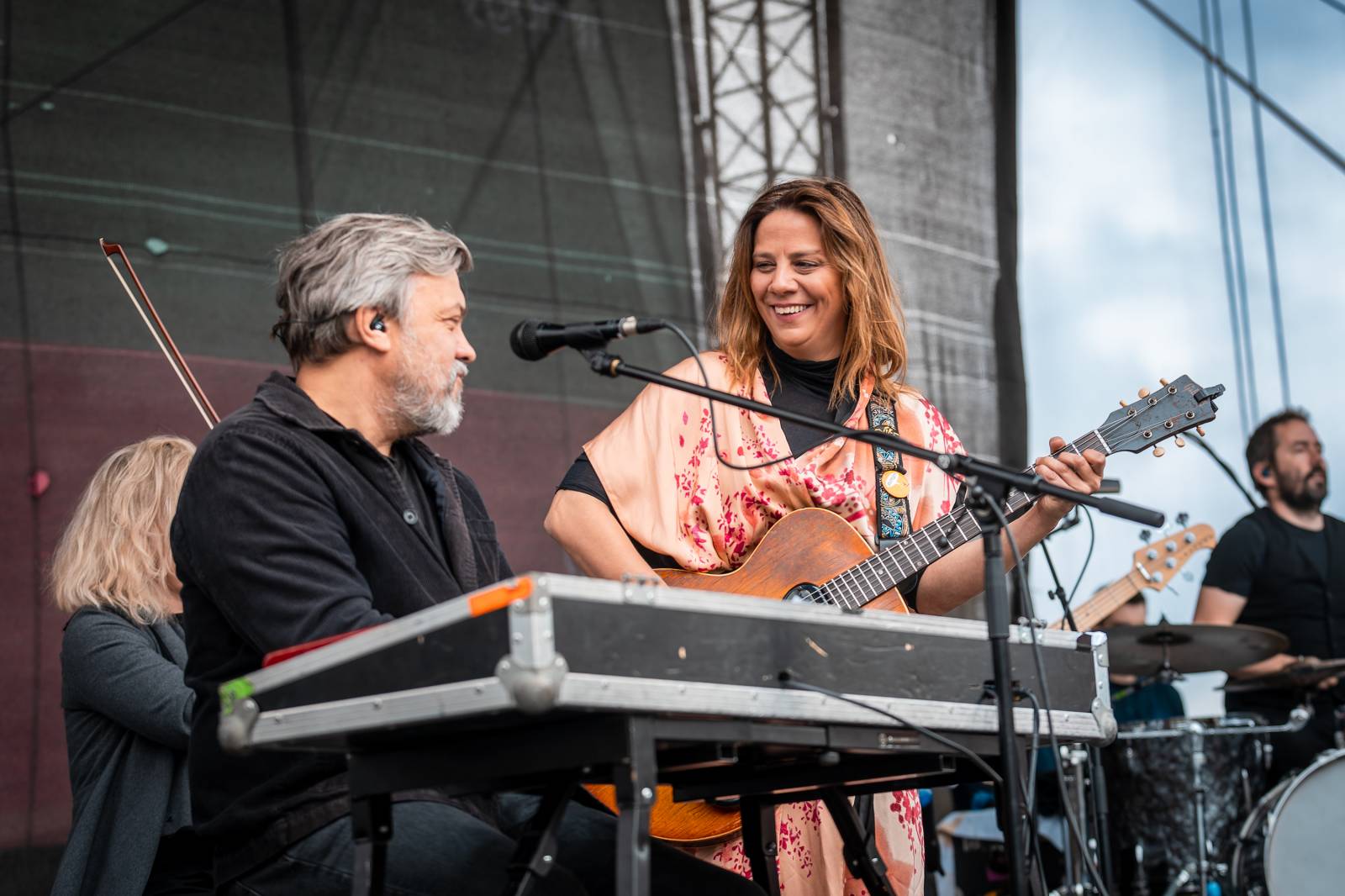 Mezi ploty, den druhý: Ani déšť nezkazil dobrou náladu. Zahráli Olympic, Aneta Langerová, Marta Jandová i Michal Hrůza