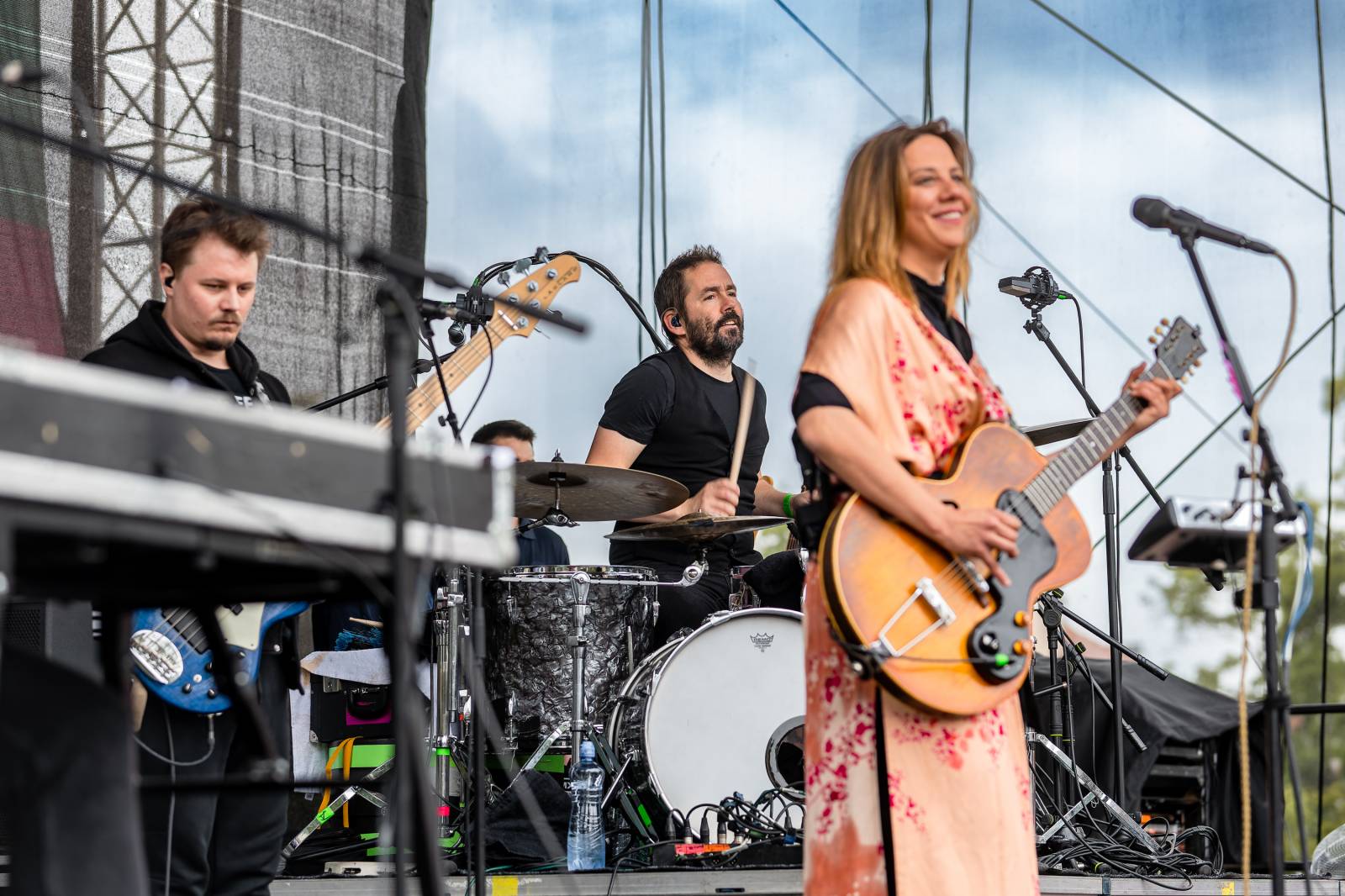 Mezi ploty, den druhý: Ani déšť nezkazil dobrou náladu. Zahráli Olympic, Aneta Langerová, Marta Jandová i Michal Hrůza