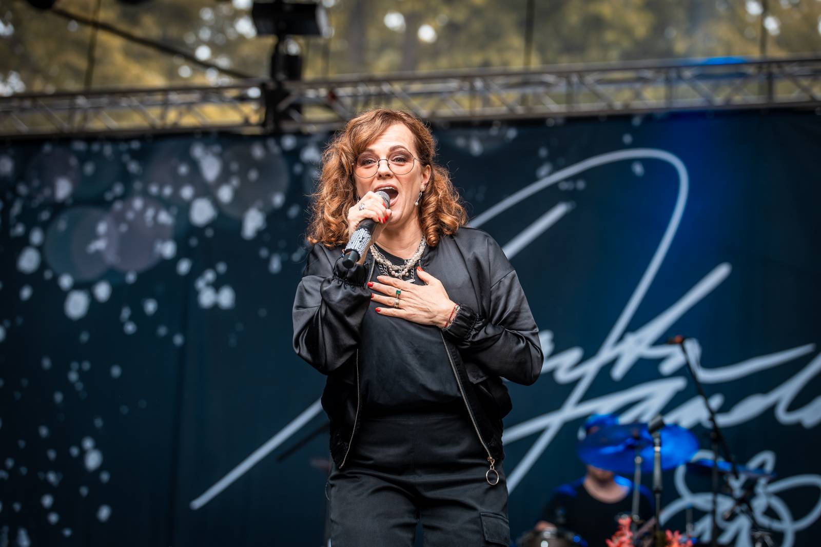 Mezi ploty, den druhý: Ani déšť nezkazil dobrou náladu. Zahráli Olympic, Aneta Langerová, Marta Jandová i Michal Hrůza