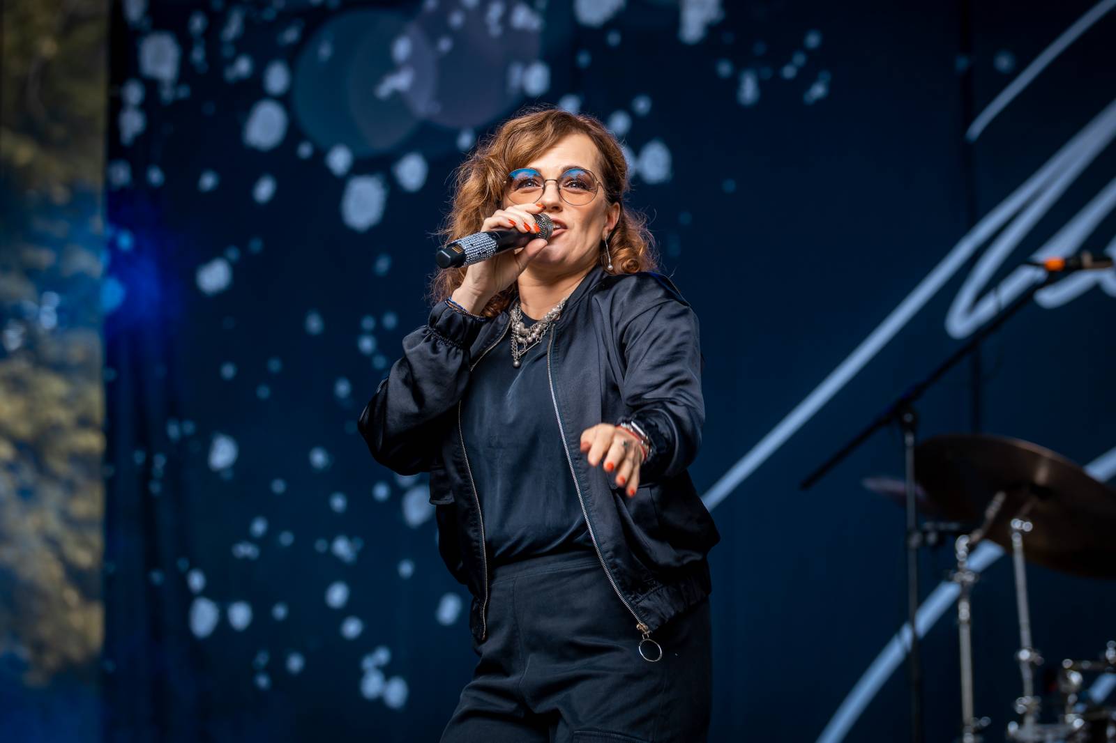 Mezi ploty, den druhý: Ani déšť nezkazil dobrou náladu. Zahráli Olympic, Aneta Langerová, Marta Jandová i Michal Hrůza