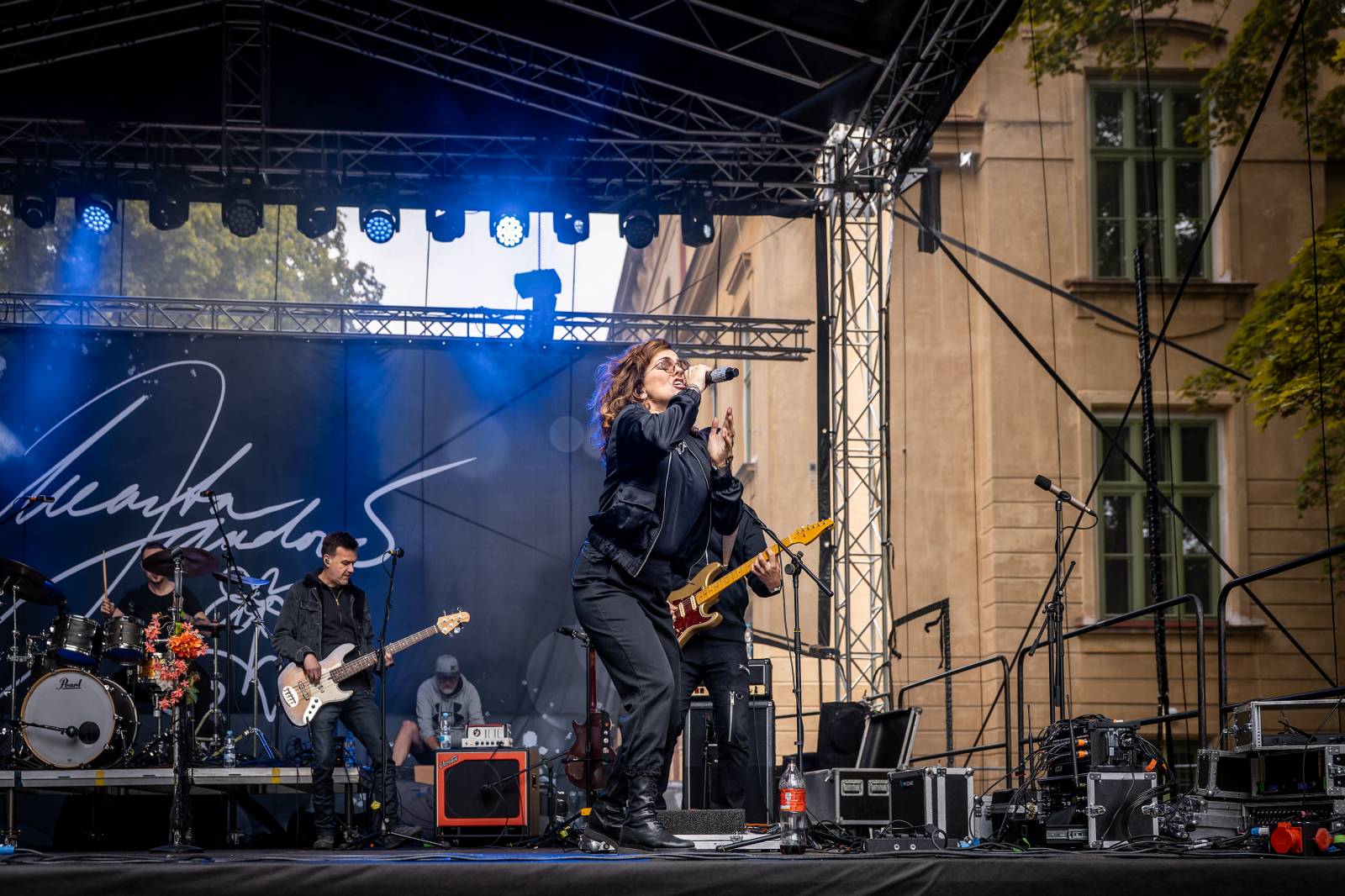 Mezi ploty, den druhý: Ani déšť nezkazil dobrou náladu. Zahráli Olympic, Aneta Langerová, Marta Jandová i Michal Hrůza