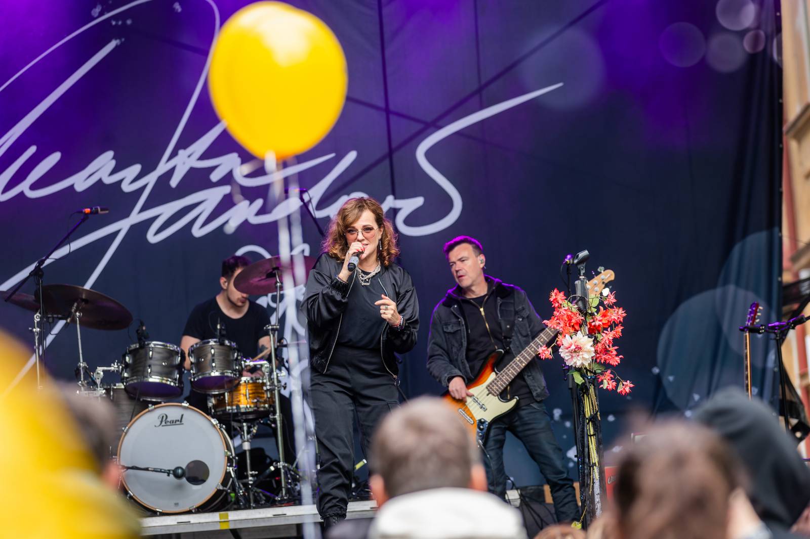 Mezi ploty, den druhý: Ani déšť nezkazil dobrou náladu. Zahráli Olympic, Aneta Langerová, Marta Jandová i Michal Hrůza