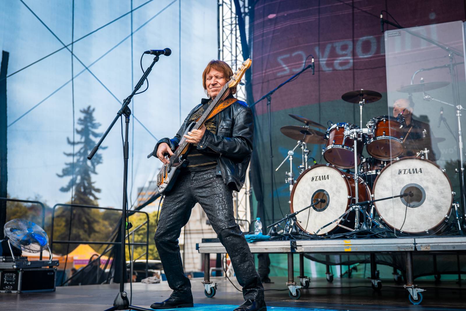 Mezi ploty, den druhý: Ani déšť nezkazil dobrou náladu. Zahráli Olympic, Aneta Langerová, Marta Jandová i Michal Hrůza