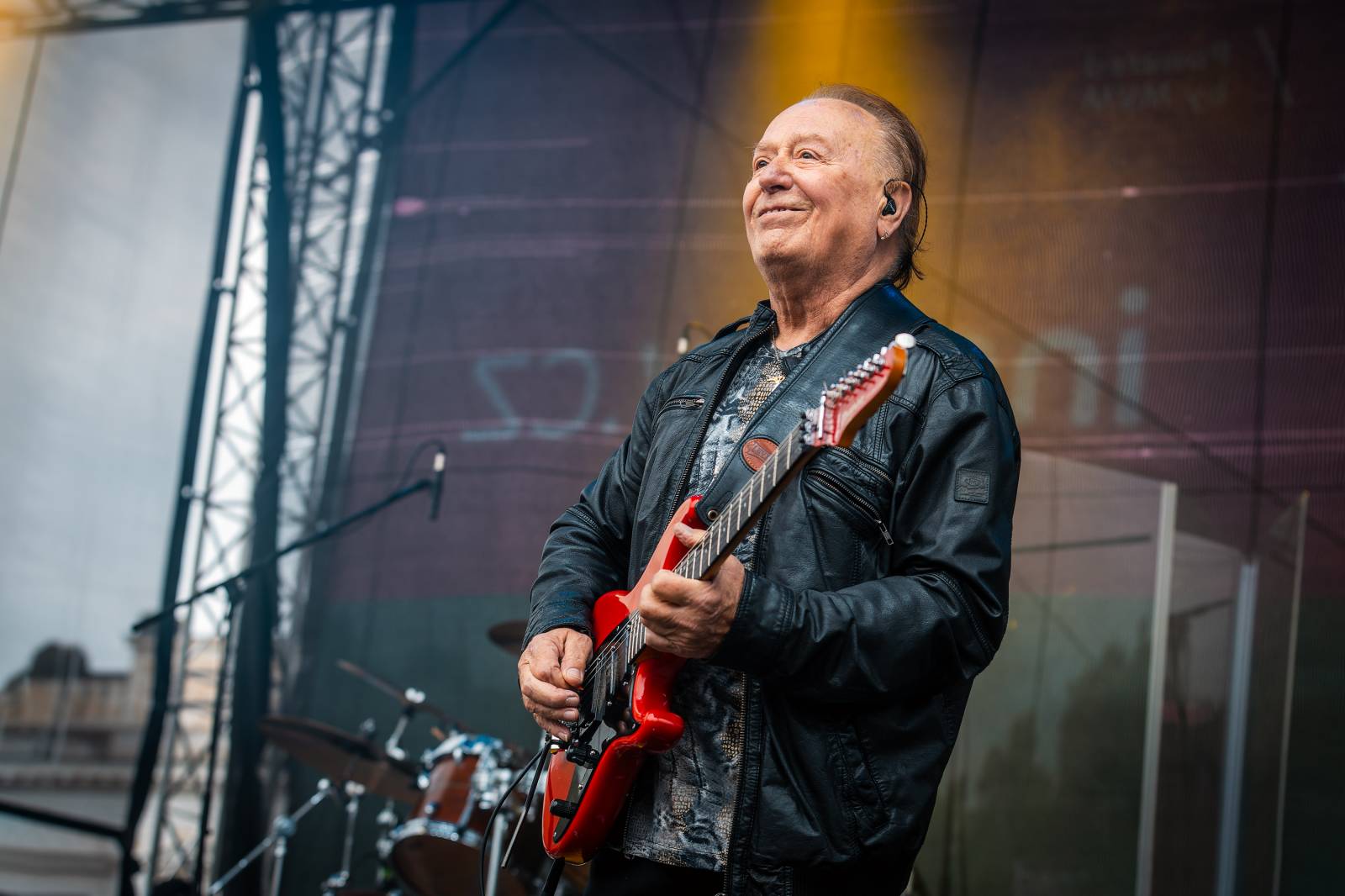 Mezi ploty, den druhý: Ani déšť nezkazil dobrou náladu. Zahráli Olympic, Aneta Langerová, Marta Jandová i Michal Hrůza