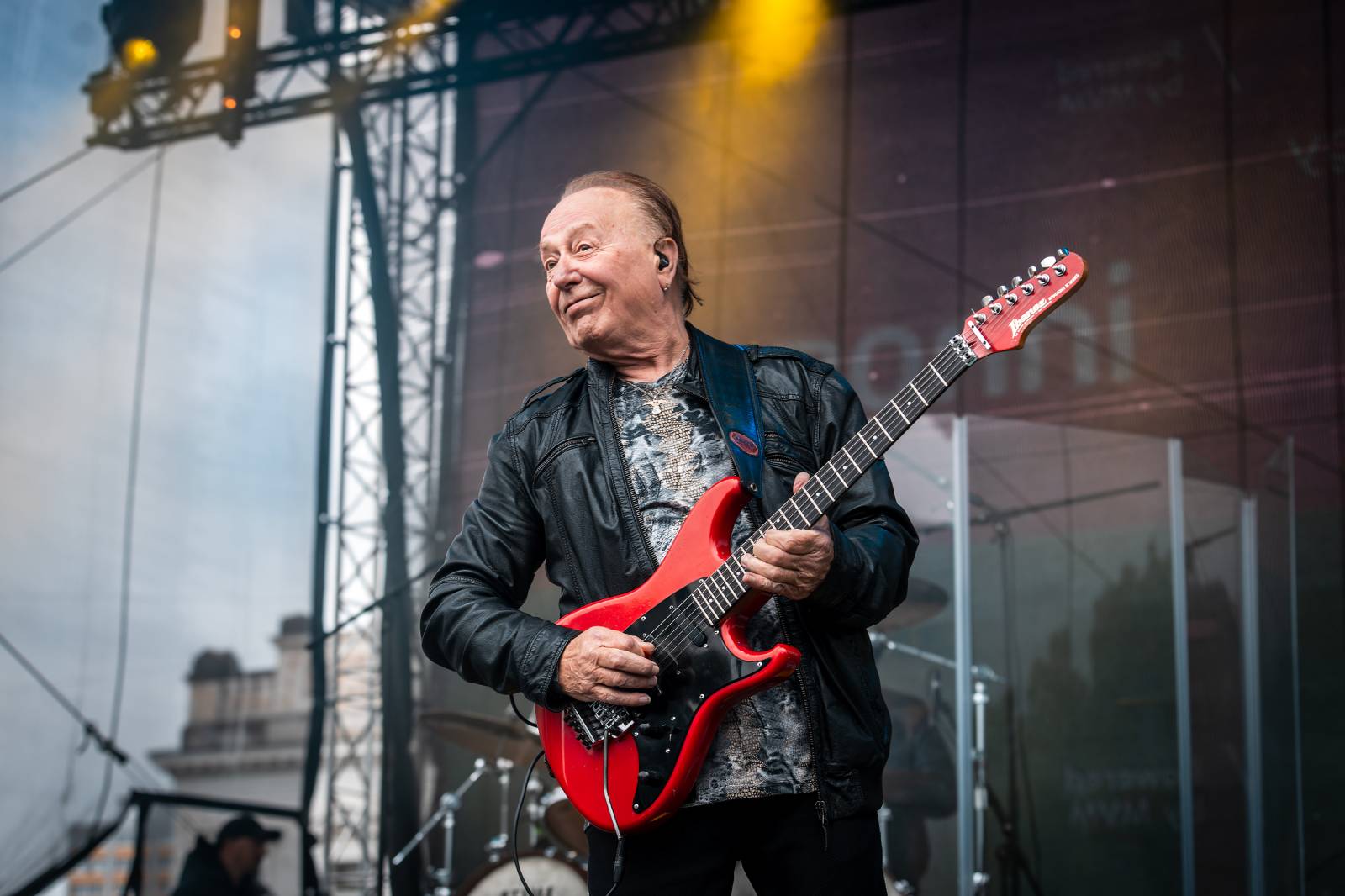 Mezi ploty, den druhý: Ani déšť nezkazil dobrou náladu. Zahráli Olympic, Aneta Langerová, Marta Jandová i Michal Hrůza