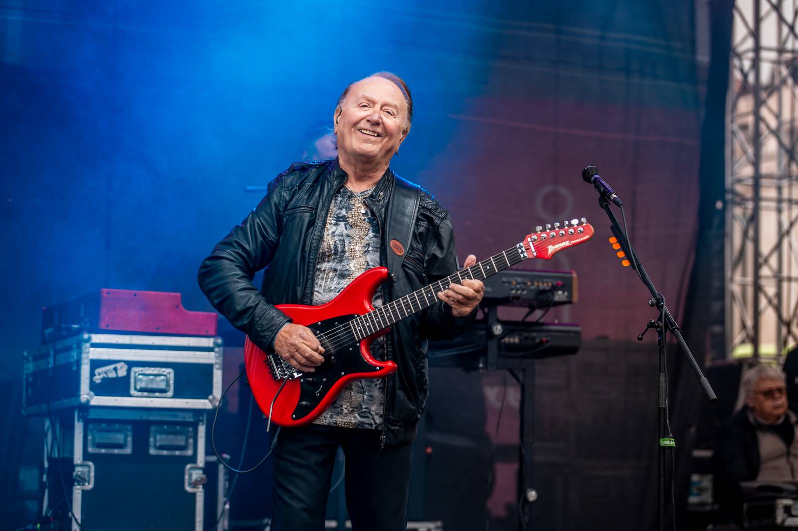 Mezi ploty, den druhý: Ani déšť nezkazil dobrou náladu. Zahráli Olympic, Aneta Langerová, Marta Jandová i Michal Hrůza