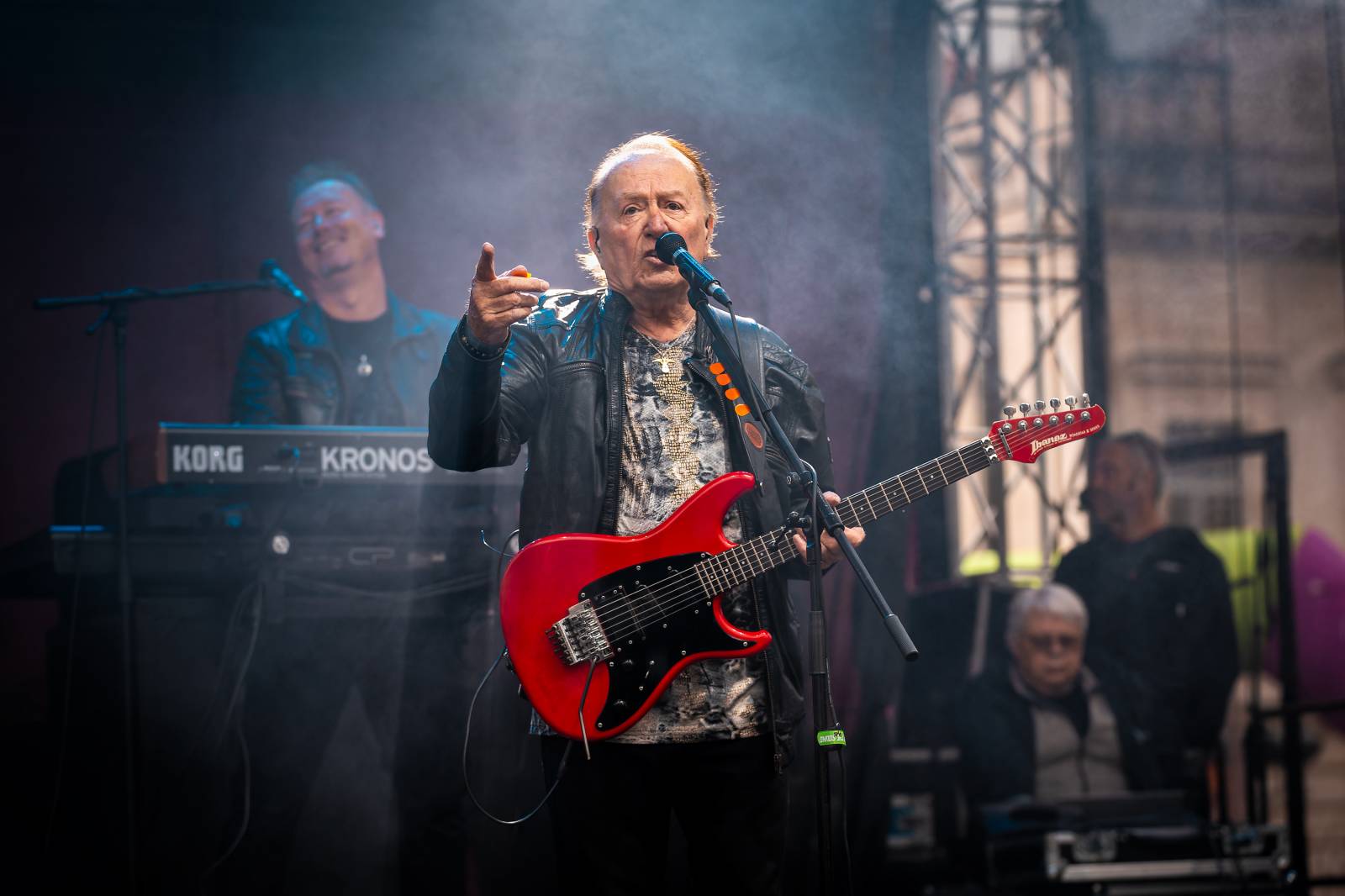 Mezi ploty, den druhý: Ani déšť nezkazil dobrou náladu. Zahráli Olympic, Aneta Langerová, Marta Jandová i Michal Hrůza